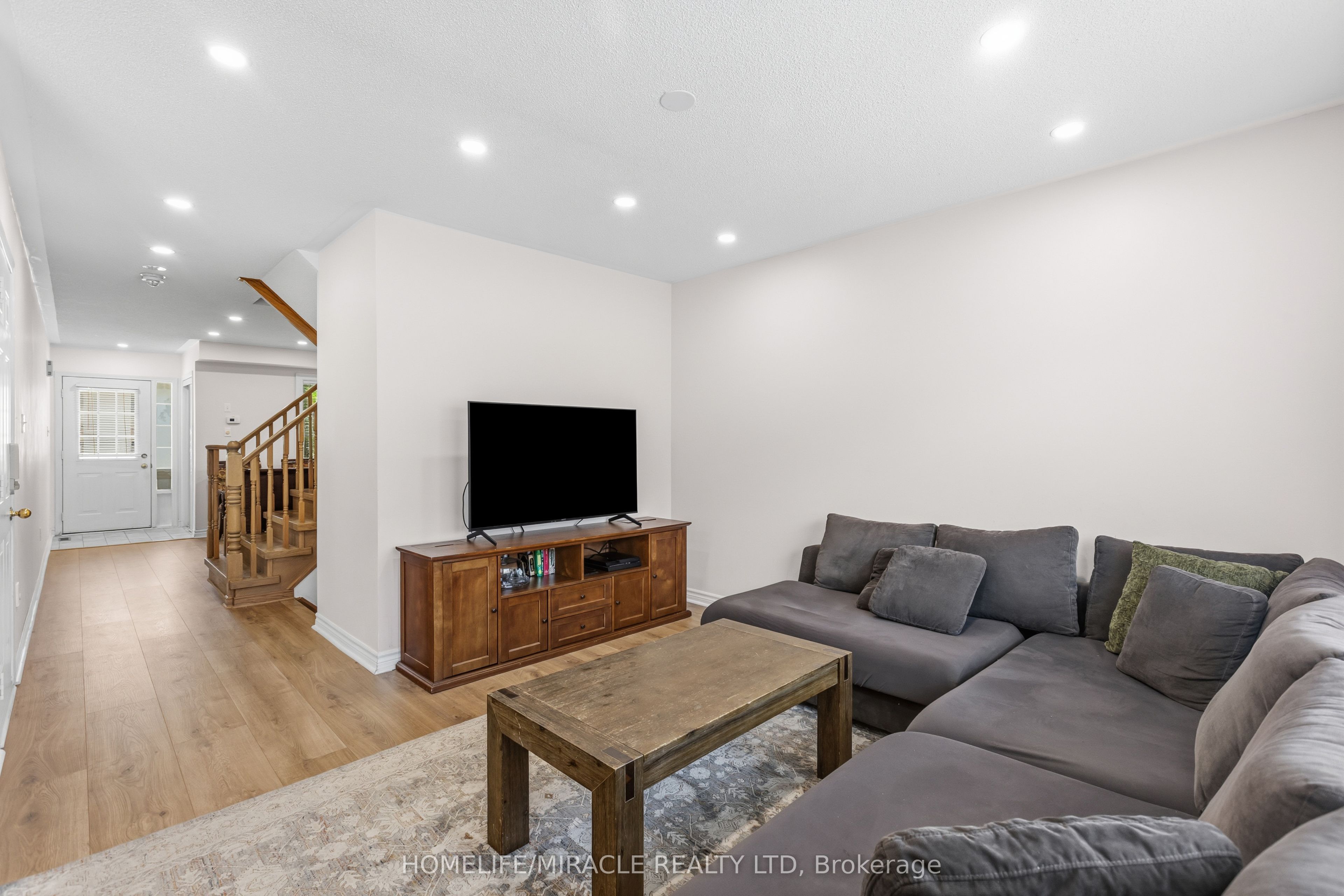 1405 Mcdermott Way N Property Photo 8