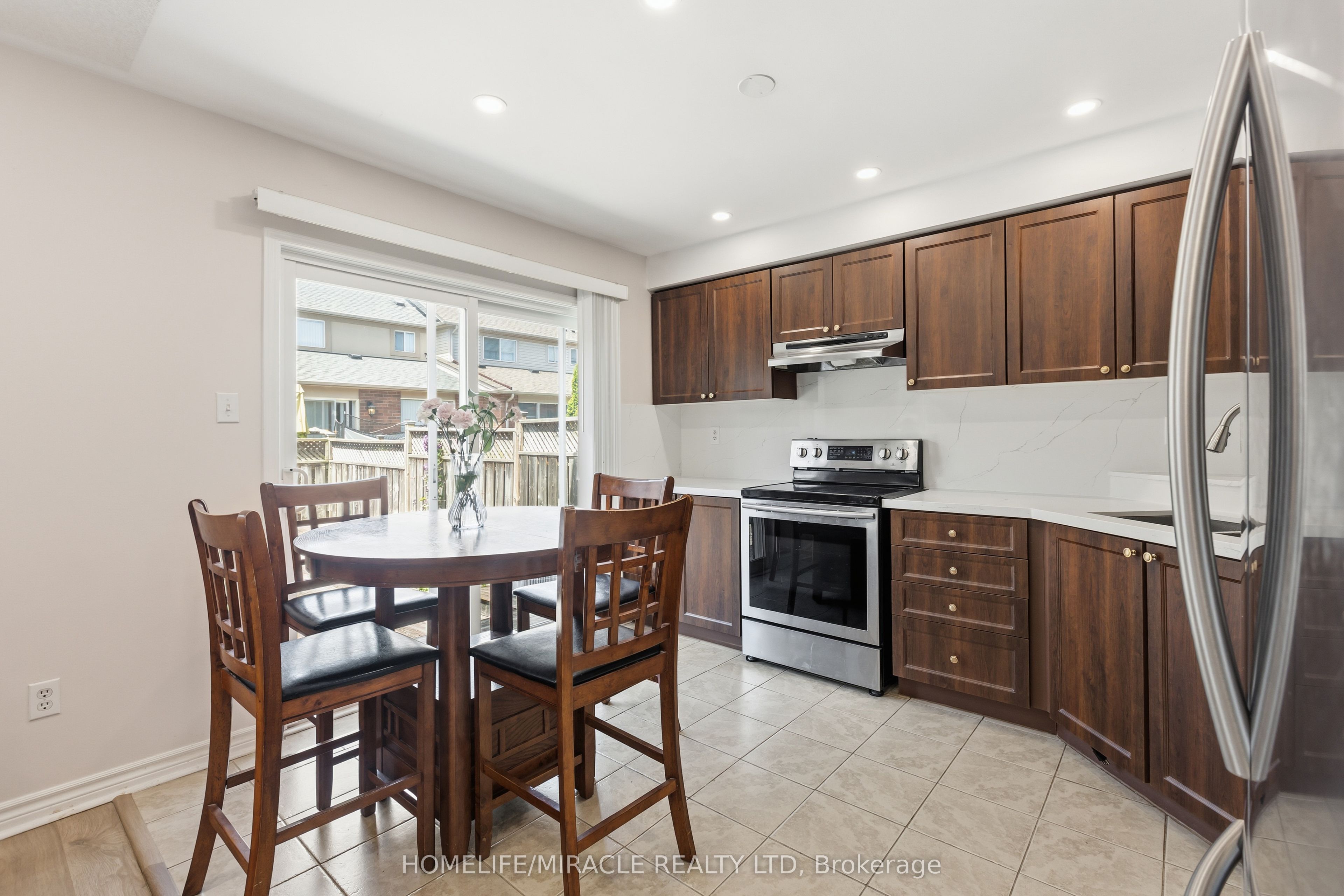 1405 Mcdermott Way N Property Photo 12