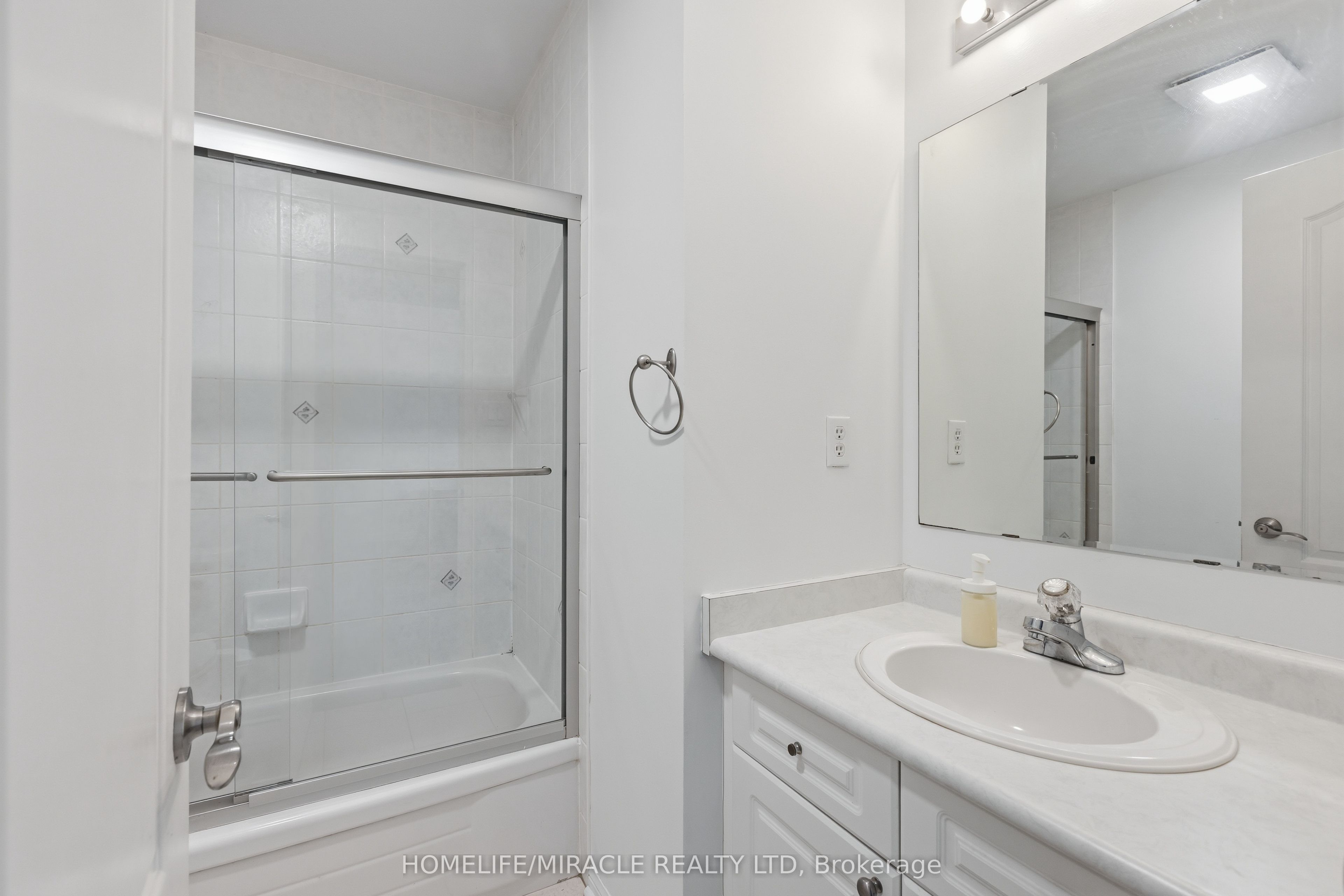 1405 Mcdermott Way N Property Photo 20