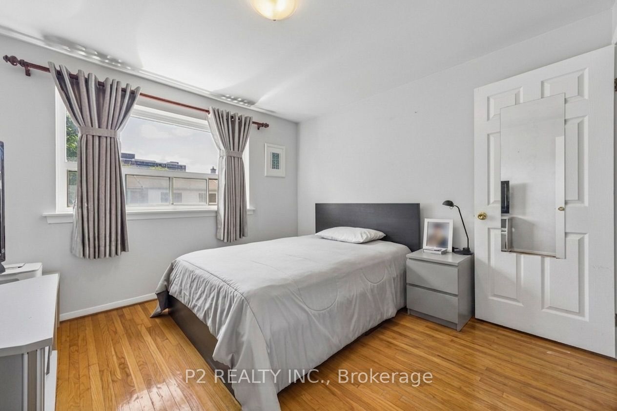 22-25 Gosford Blvd. Boulevard N Property Photo 11