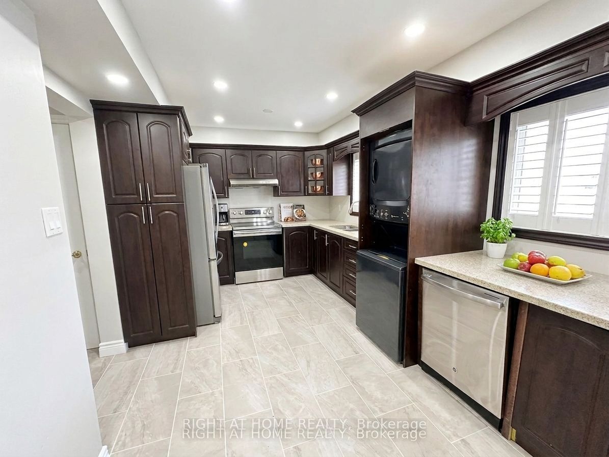 1791 Princelea Place Property Photo 8