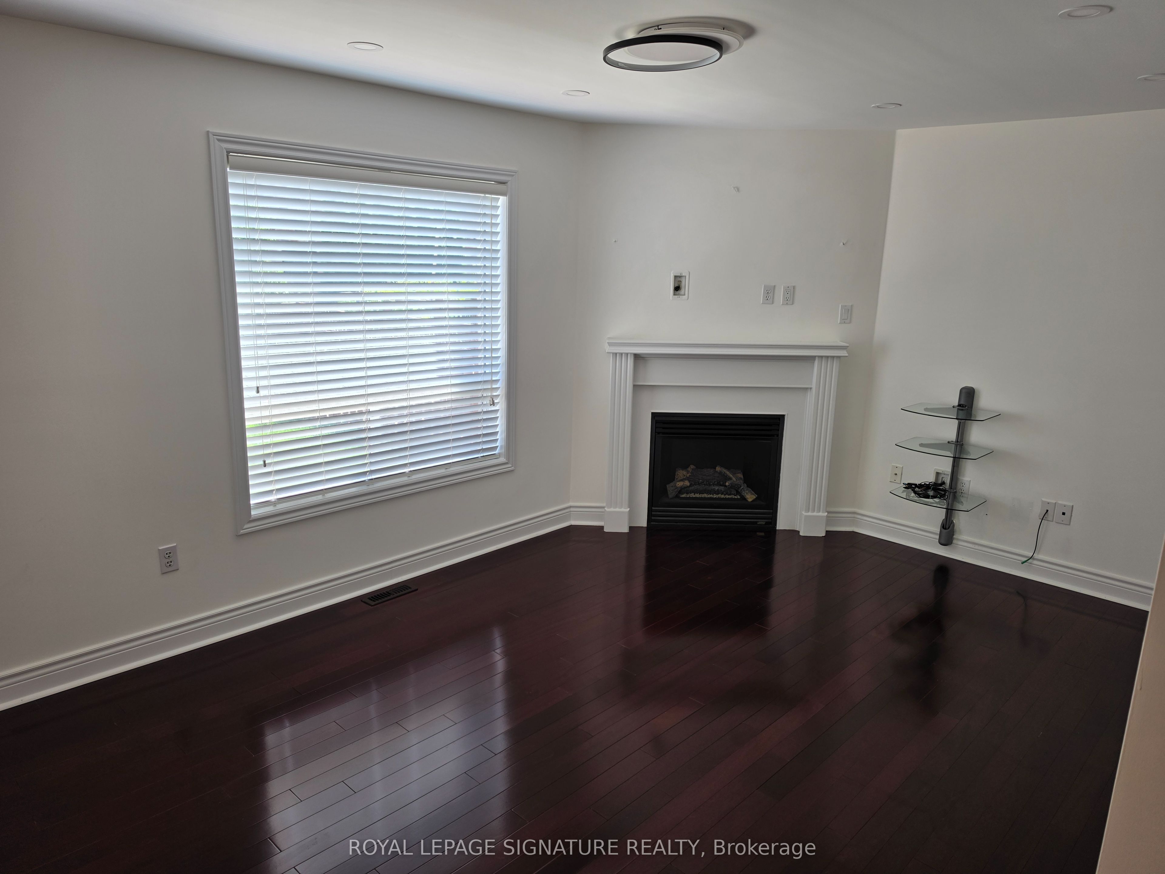 794 White Clover Way Property Photo 4