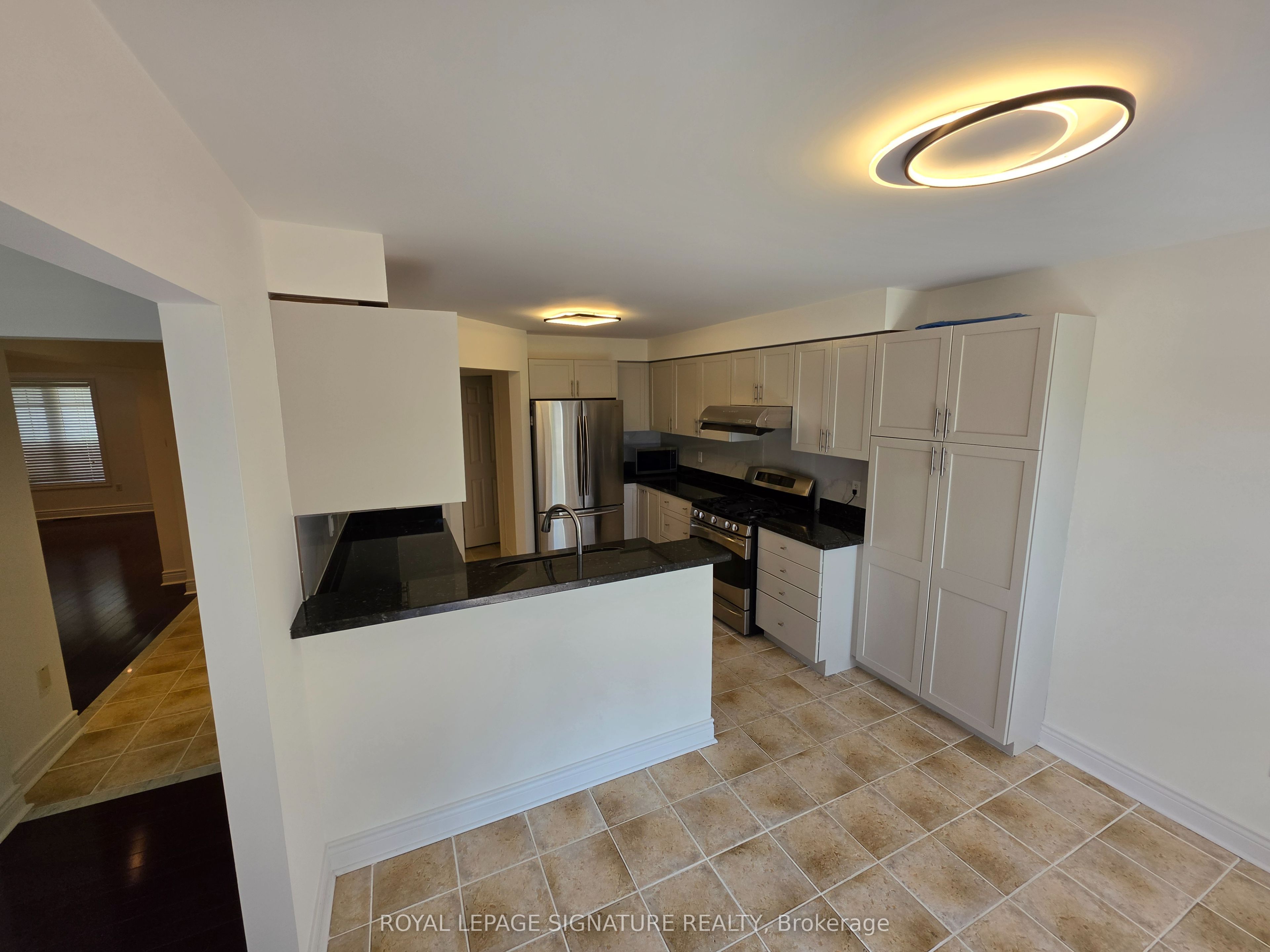 794 White Clover Way Property Photo 7