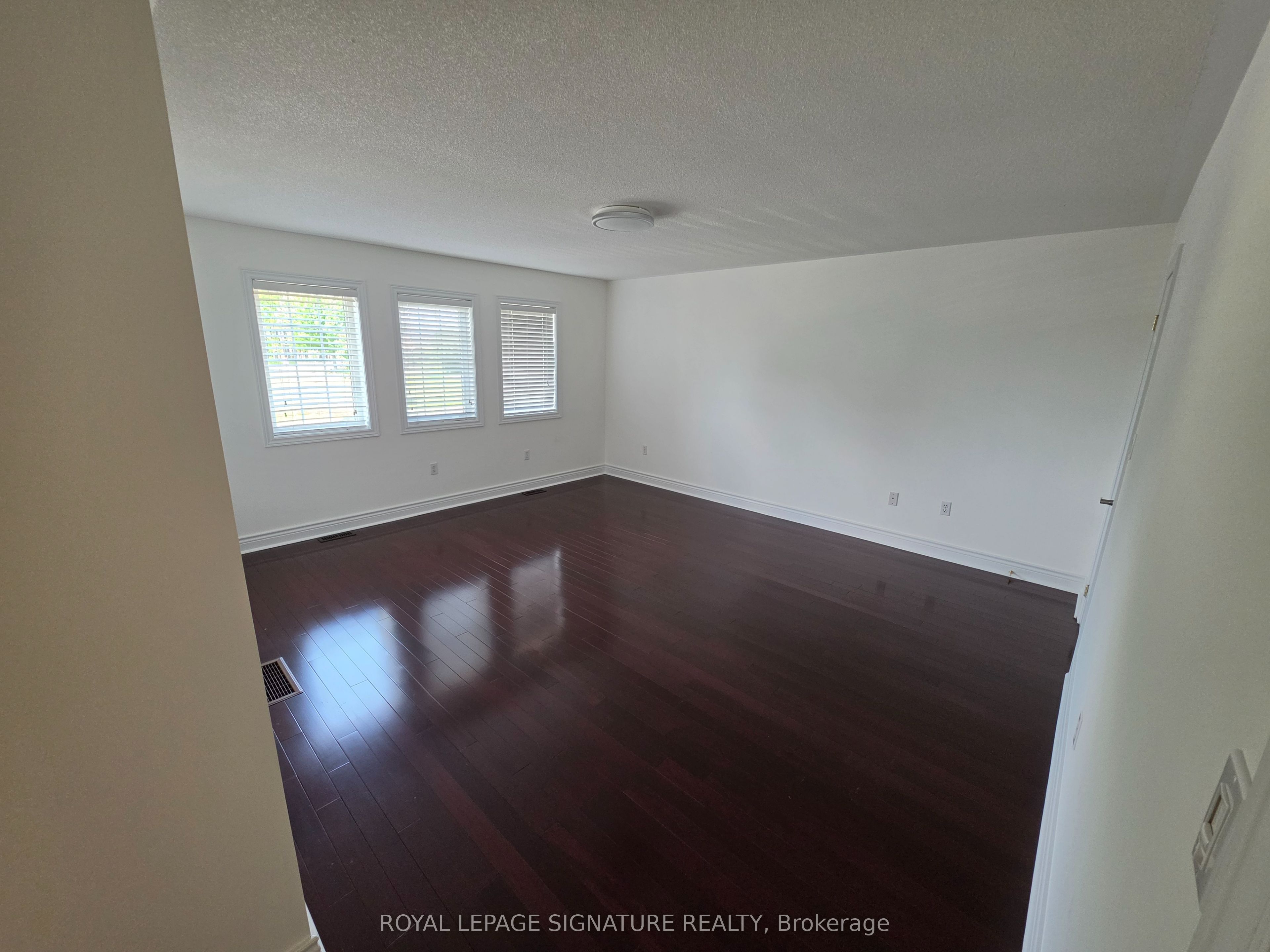 794 White Clover Way Property Photo 9