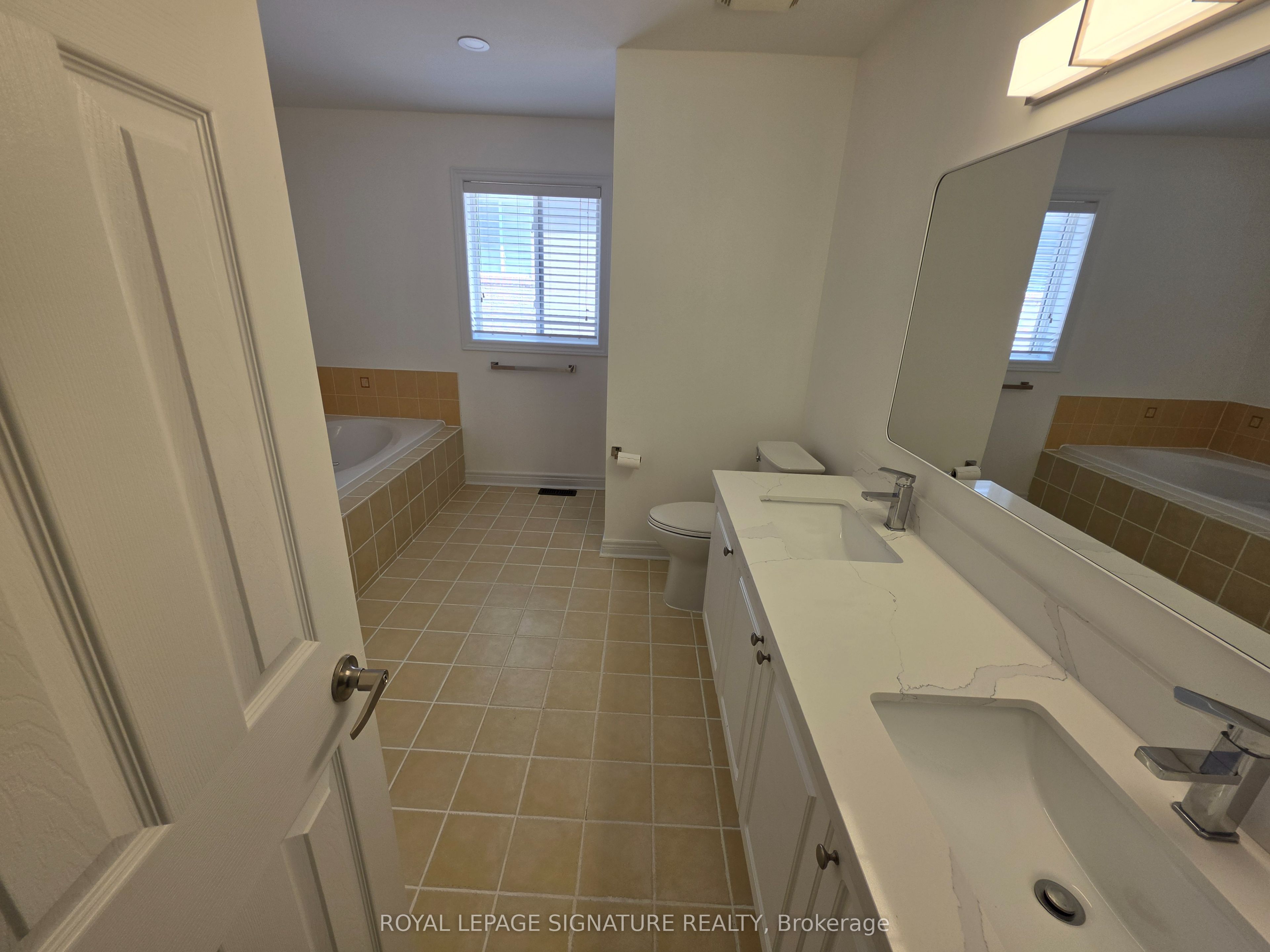794 White Clover Way Property Photo 12