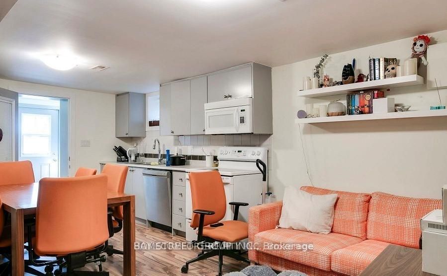 178 Rosemount Avenue Lower Property Photo 2