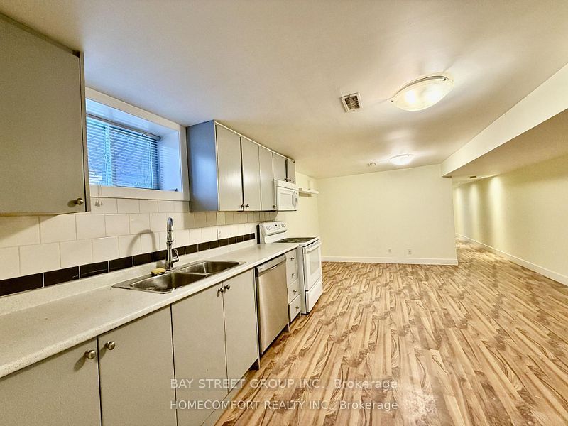 178 Rosemount Avenue Lower Property Photo 5