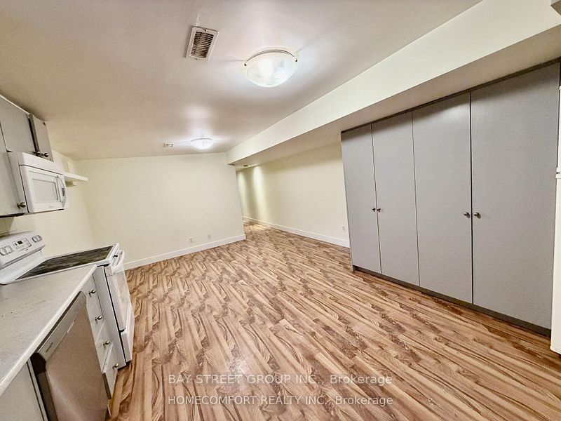 178 Rosemount Avenue Lower Property Photo 6