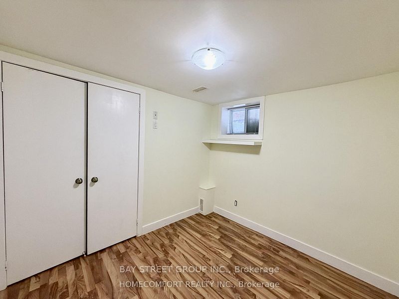178 Rosemount Avenue Lower Property Photo 7
