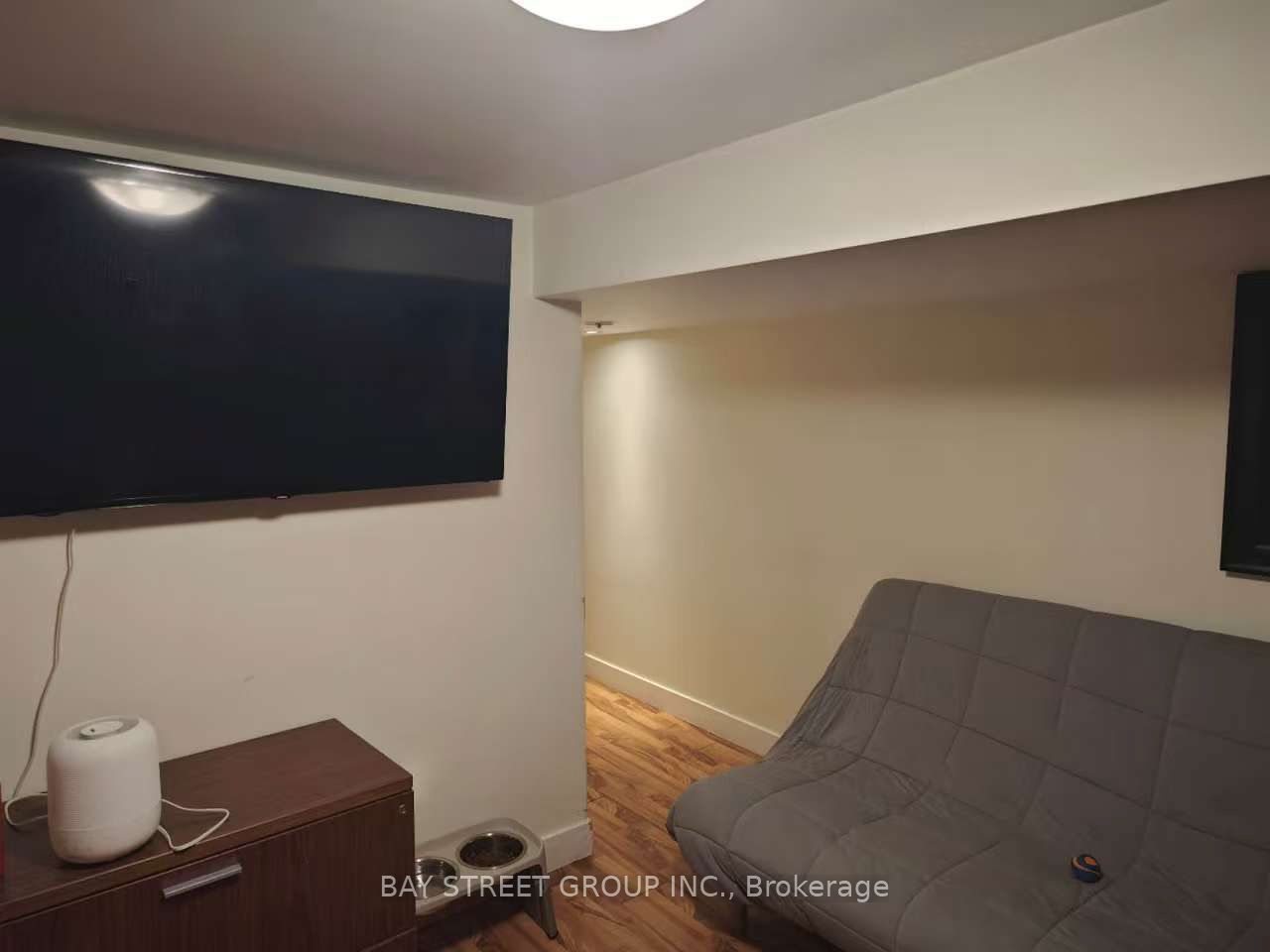 178 Rosemount Avenue Lower Property Photo 12