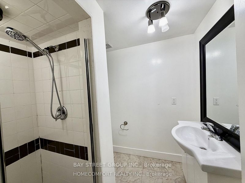 178 Rosemount Avenue Lower Property Photo 13