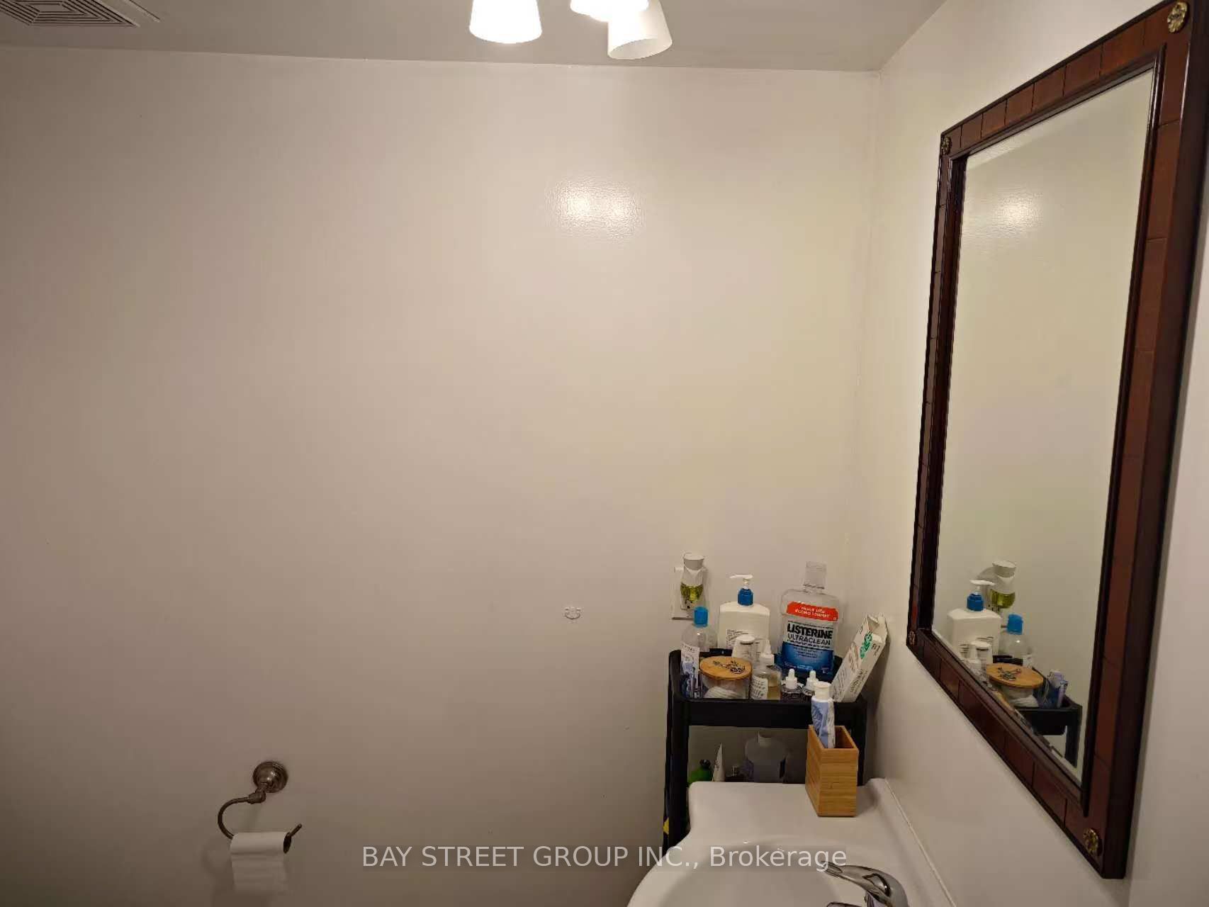 178 Rosemount Avenue Lower Property Photo 14