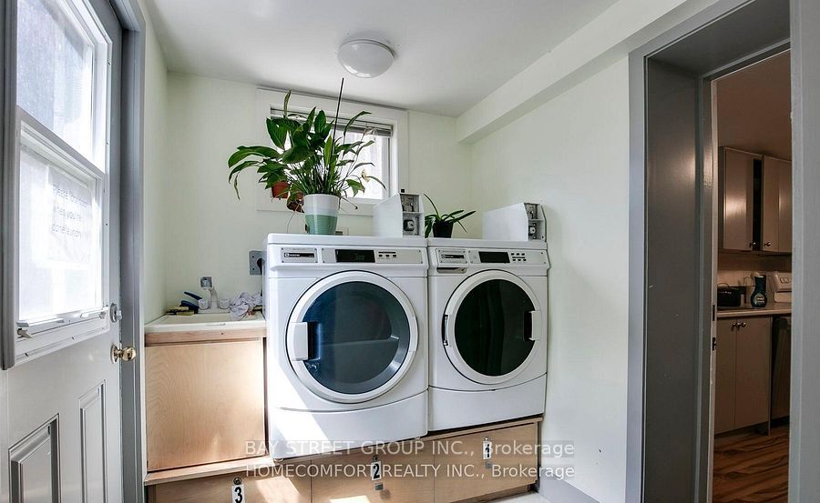 178 Rosemount Avenue Lower Property Photo 15