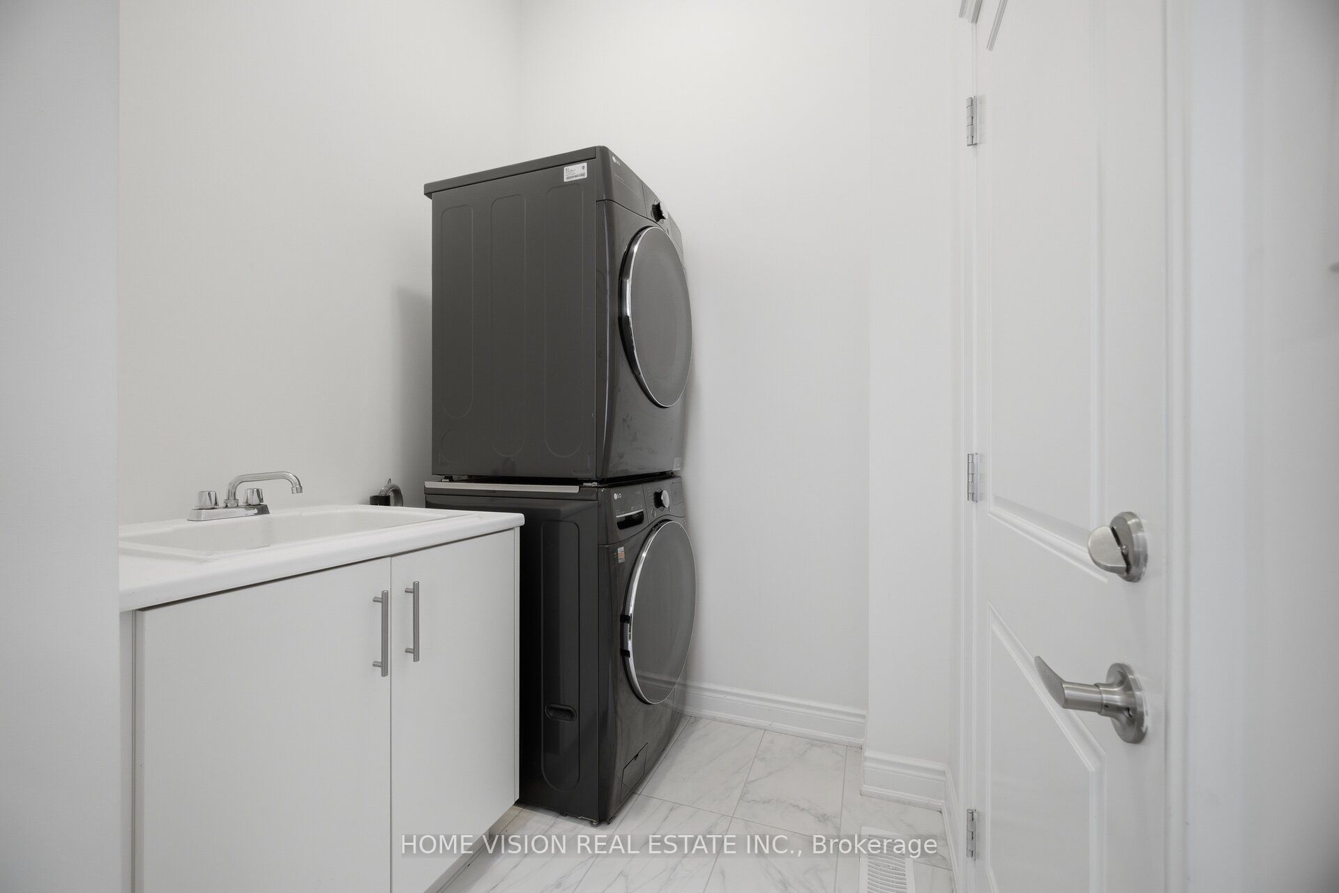 36 Quinton Ridge Property Photo 26