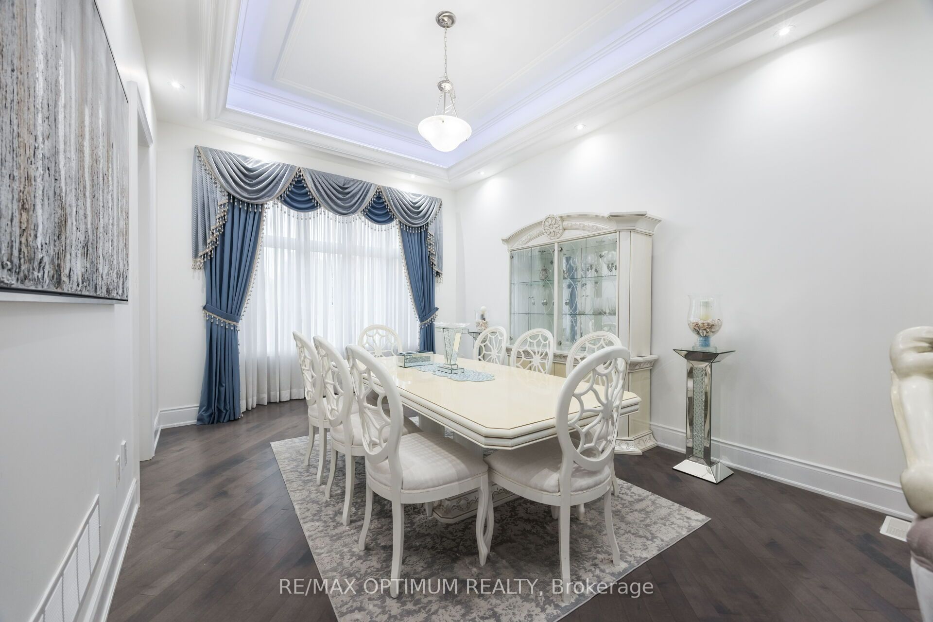 37 Elbern Markell Drive Property Photo 8