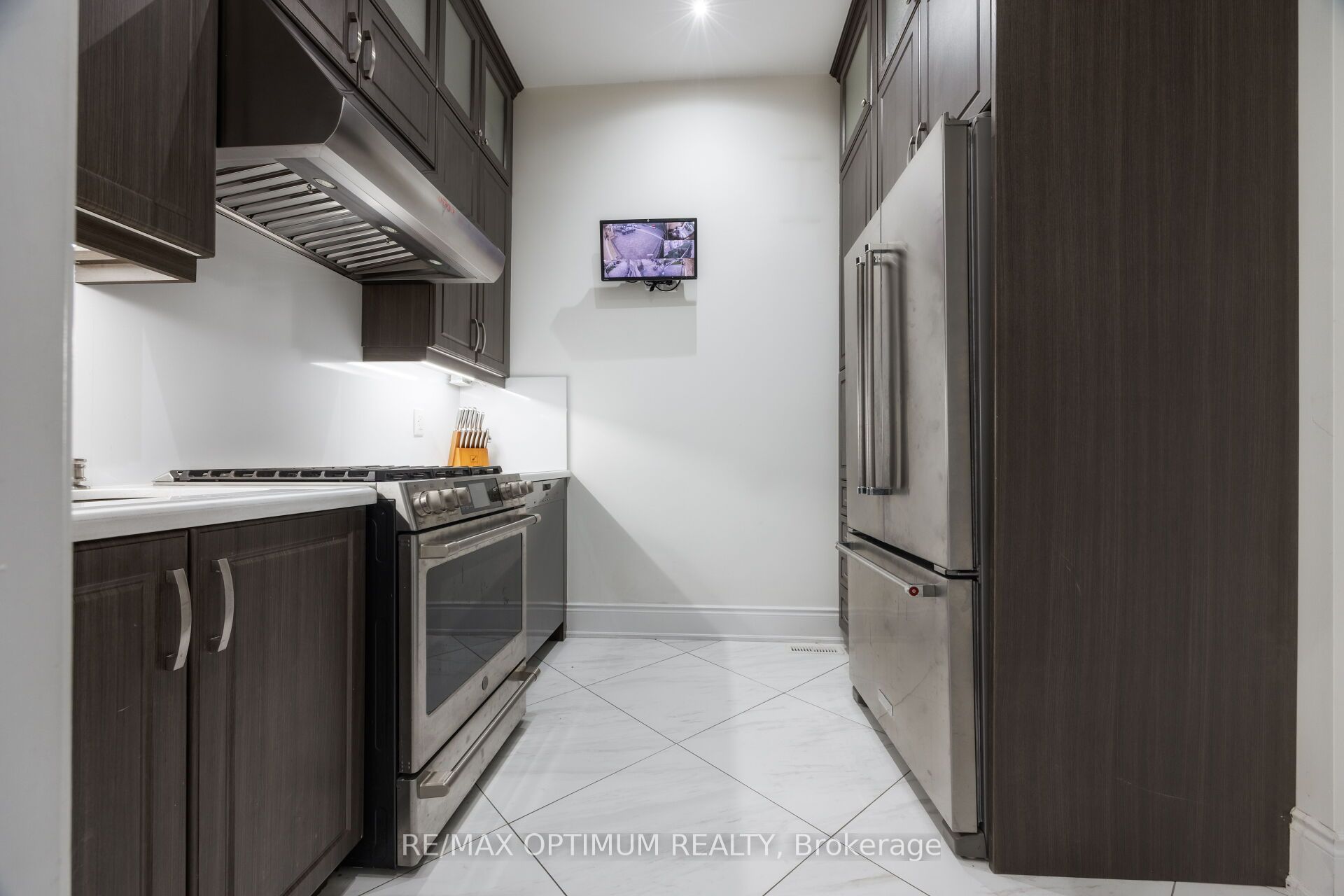 37 Elbern Markell Drive Property Photo 18