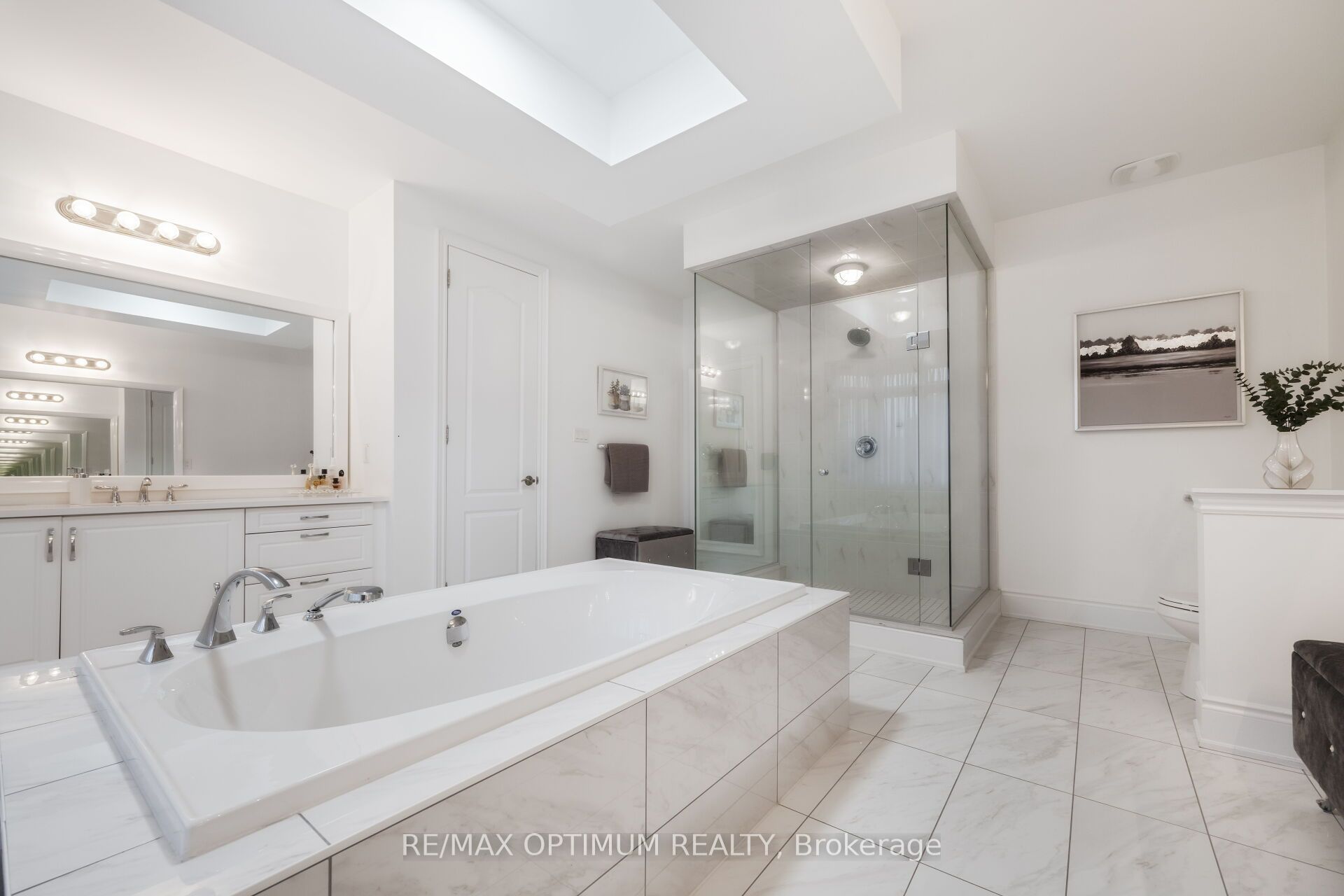 37 Elbern Markell Drive Property Photo 24