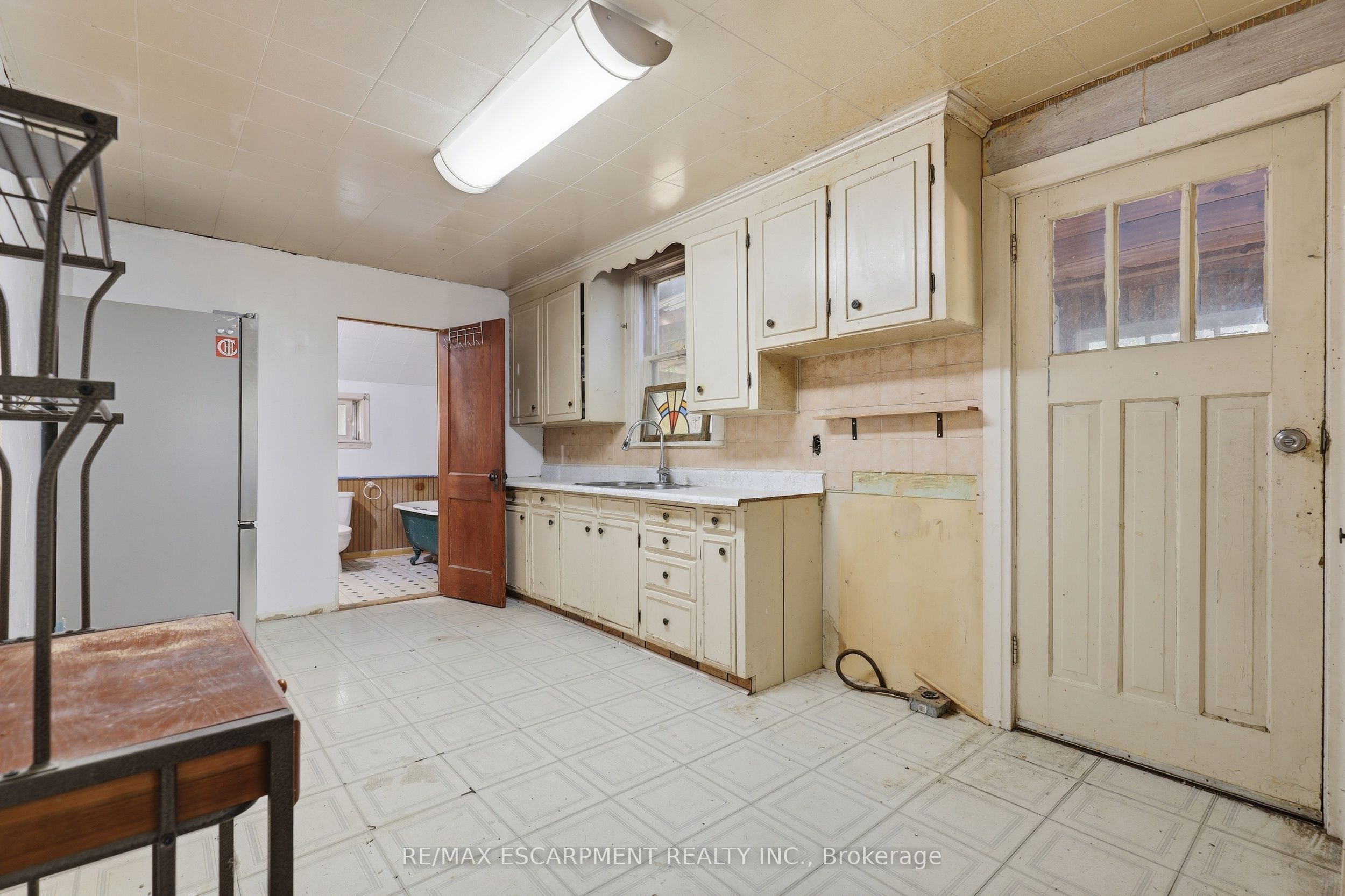152 Commercial Street Property Photo 15