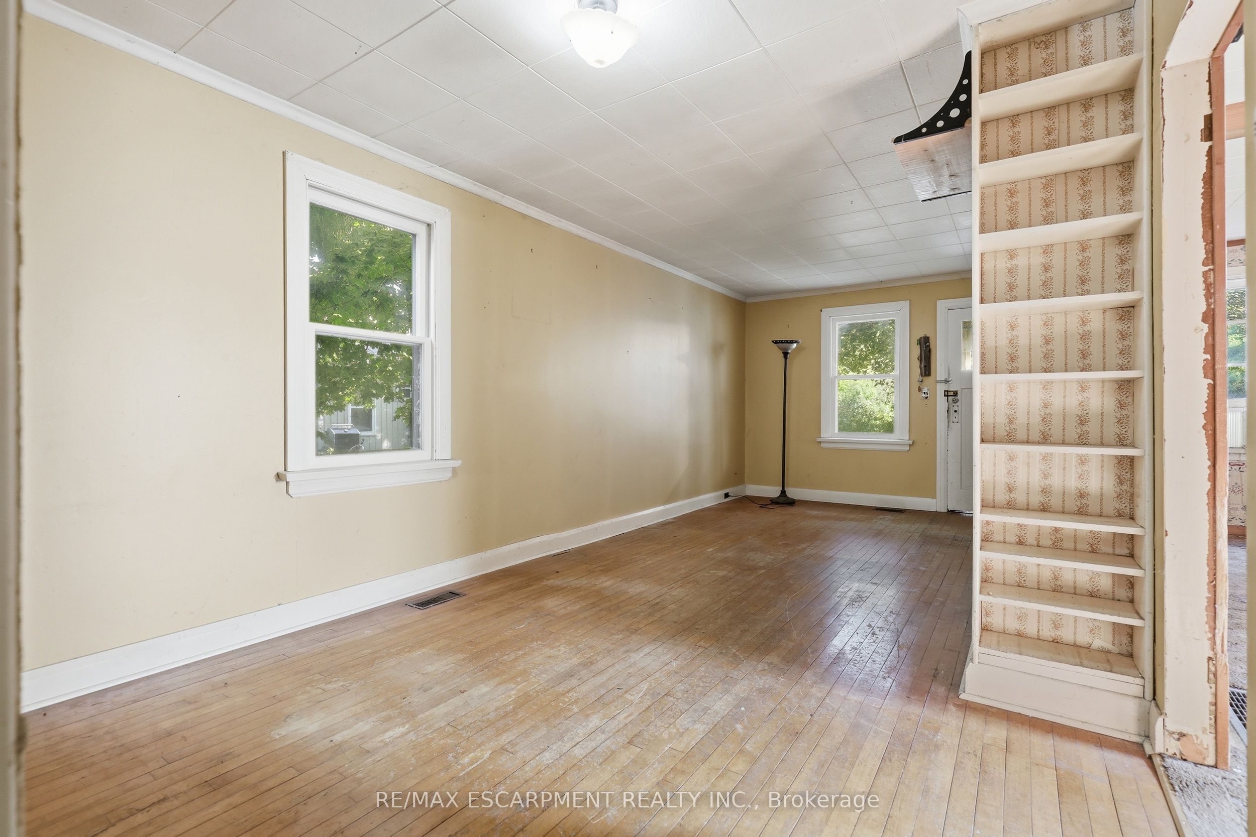 152 Commercial Street Property Photo 17