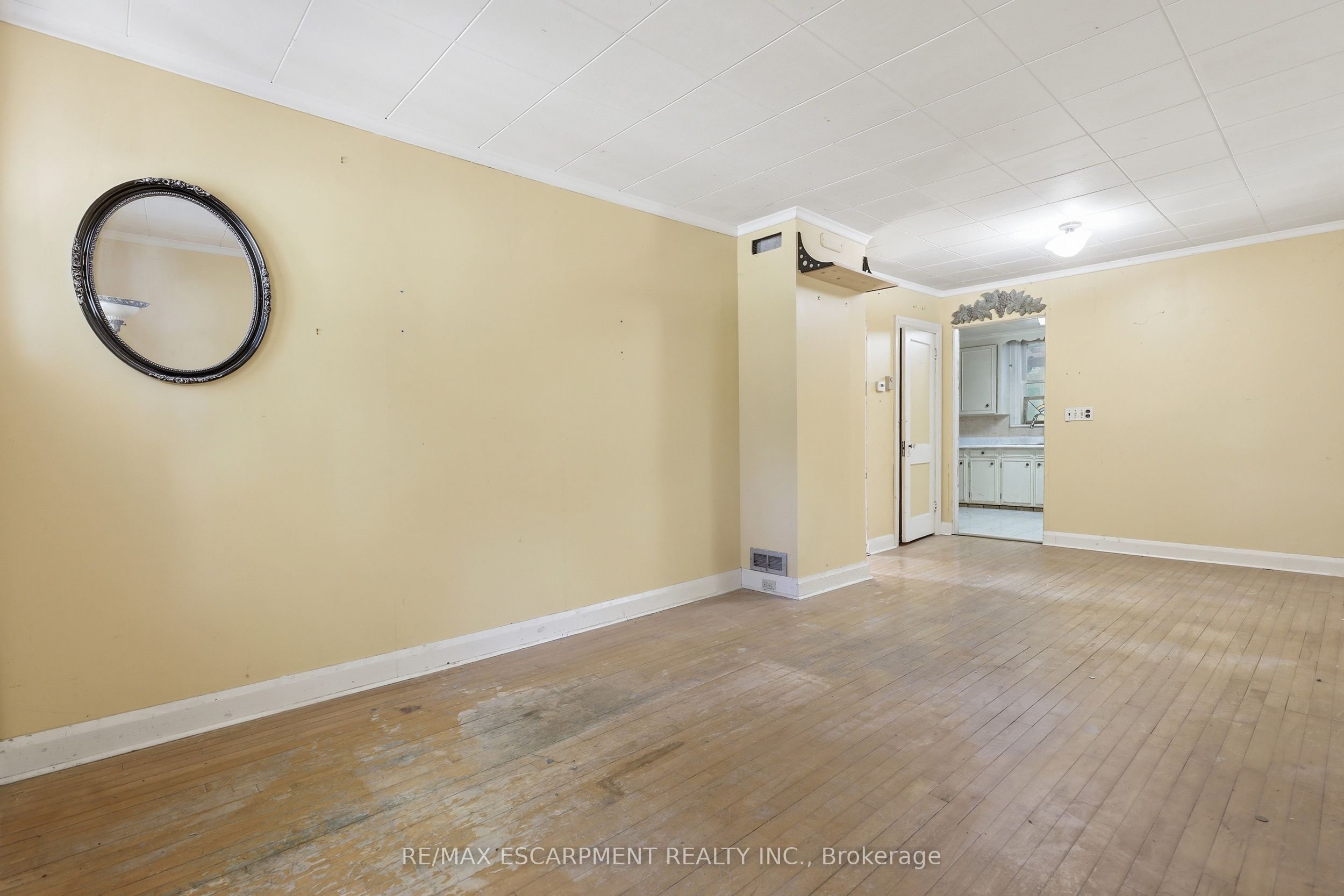 152 Commercial Street Property Photo 18