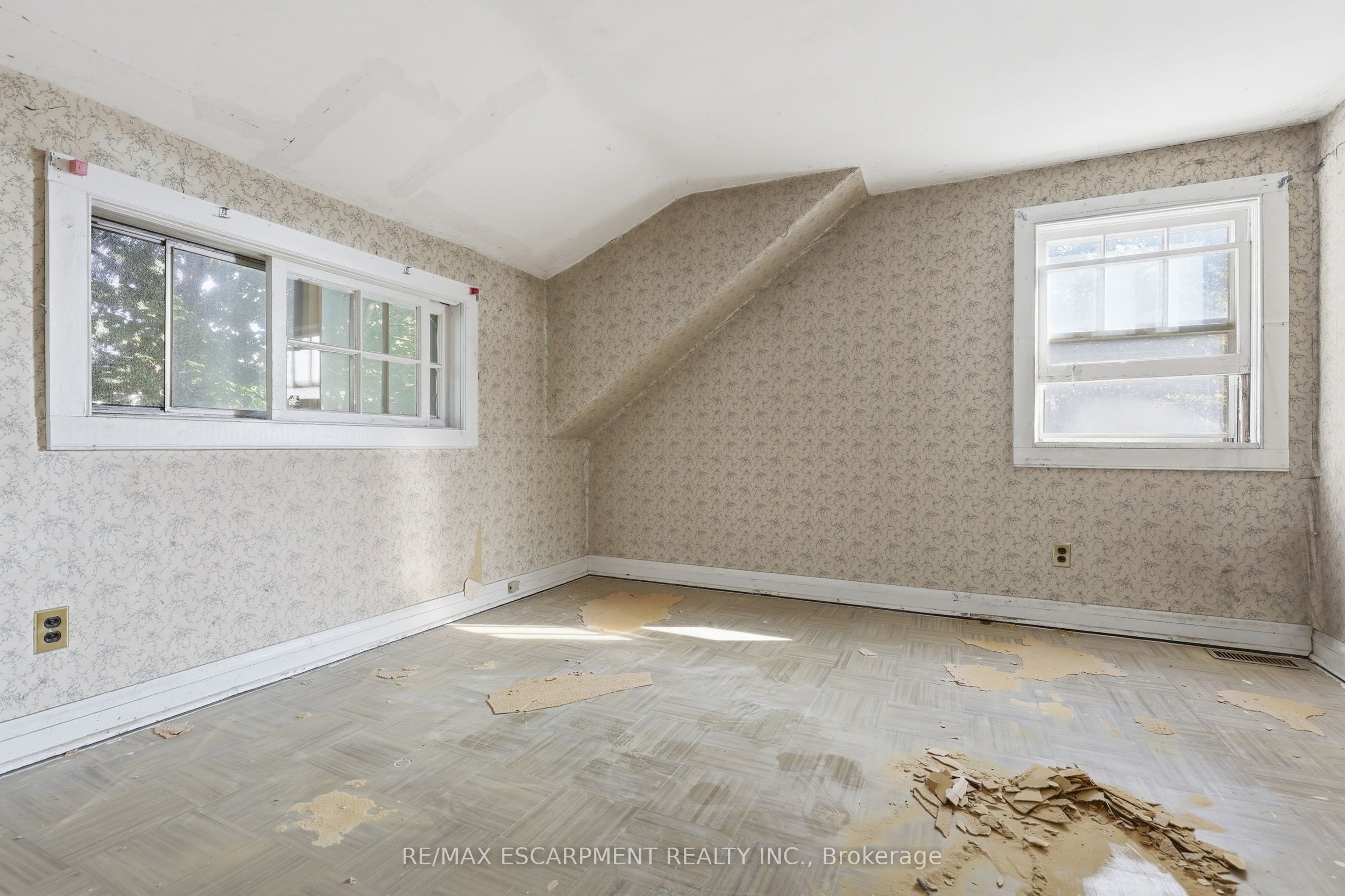 152 Commercial Street Property Photo 20