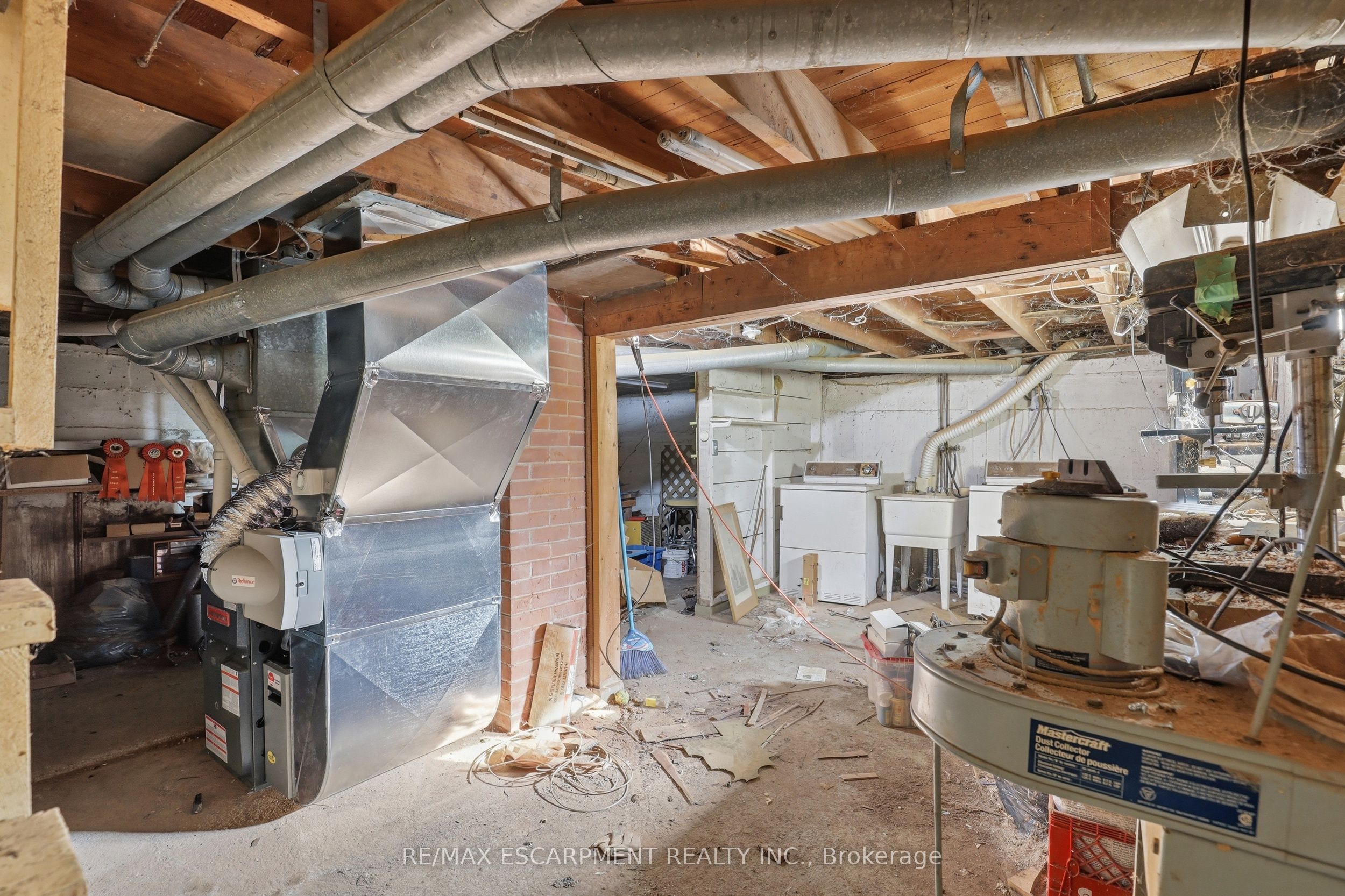 152 Commercial Street Property Photo 28