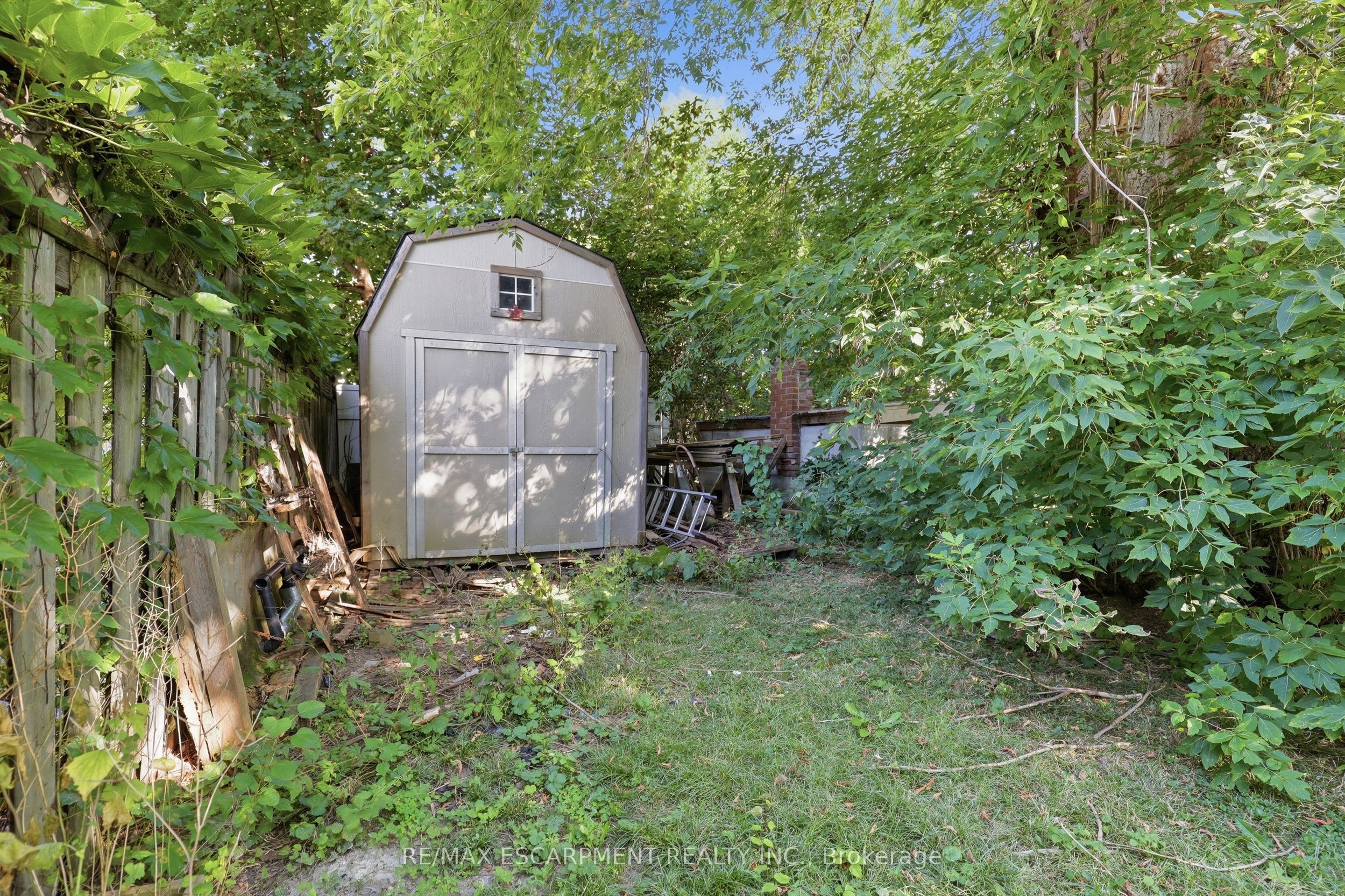 152 Commercial Street Property Photo 31