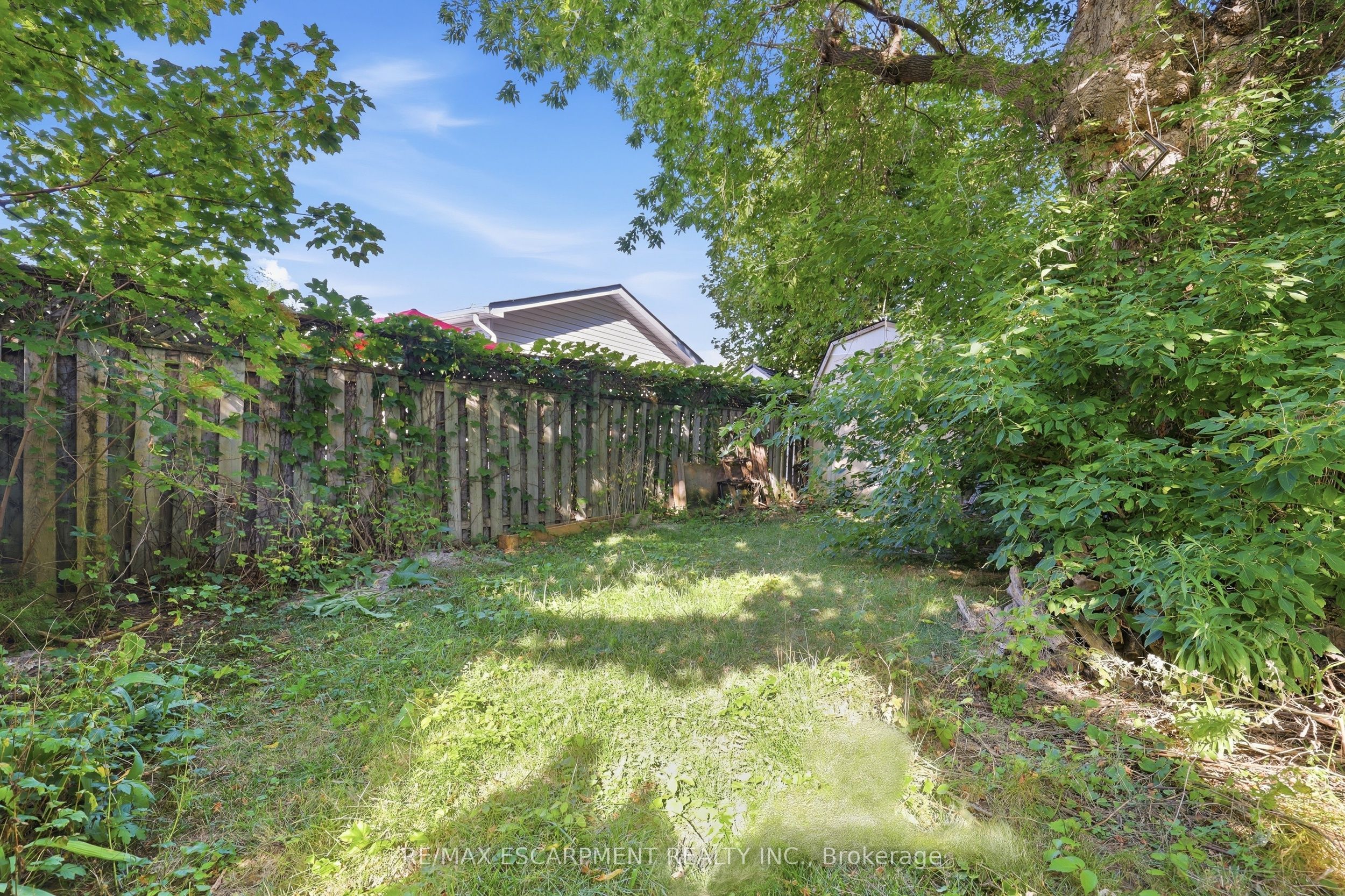 152 Commercial Street Property Photo 32