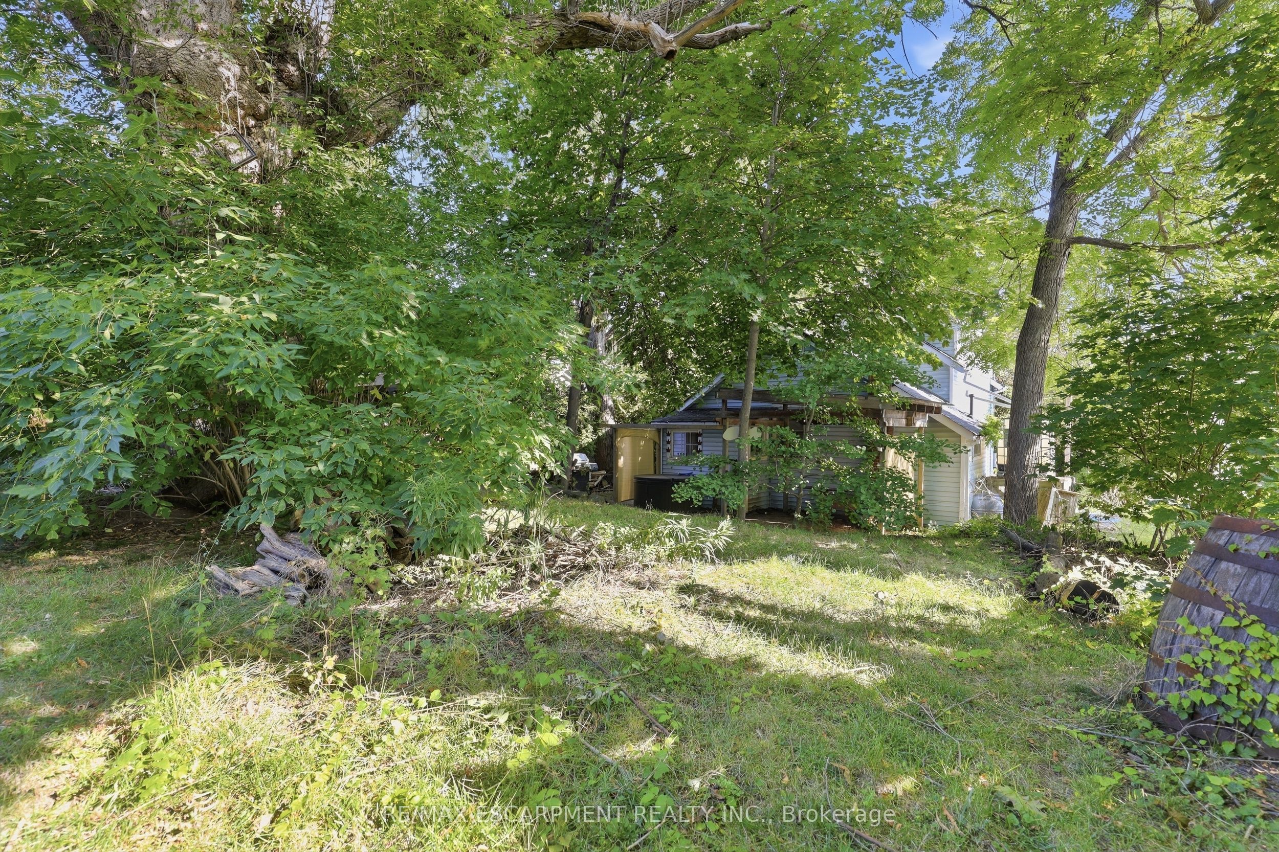 152 Commercial Street Property Photo 33