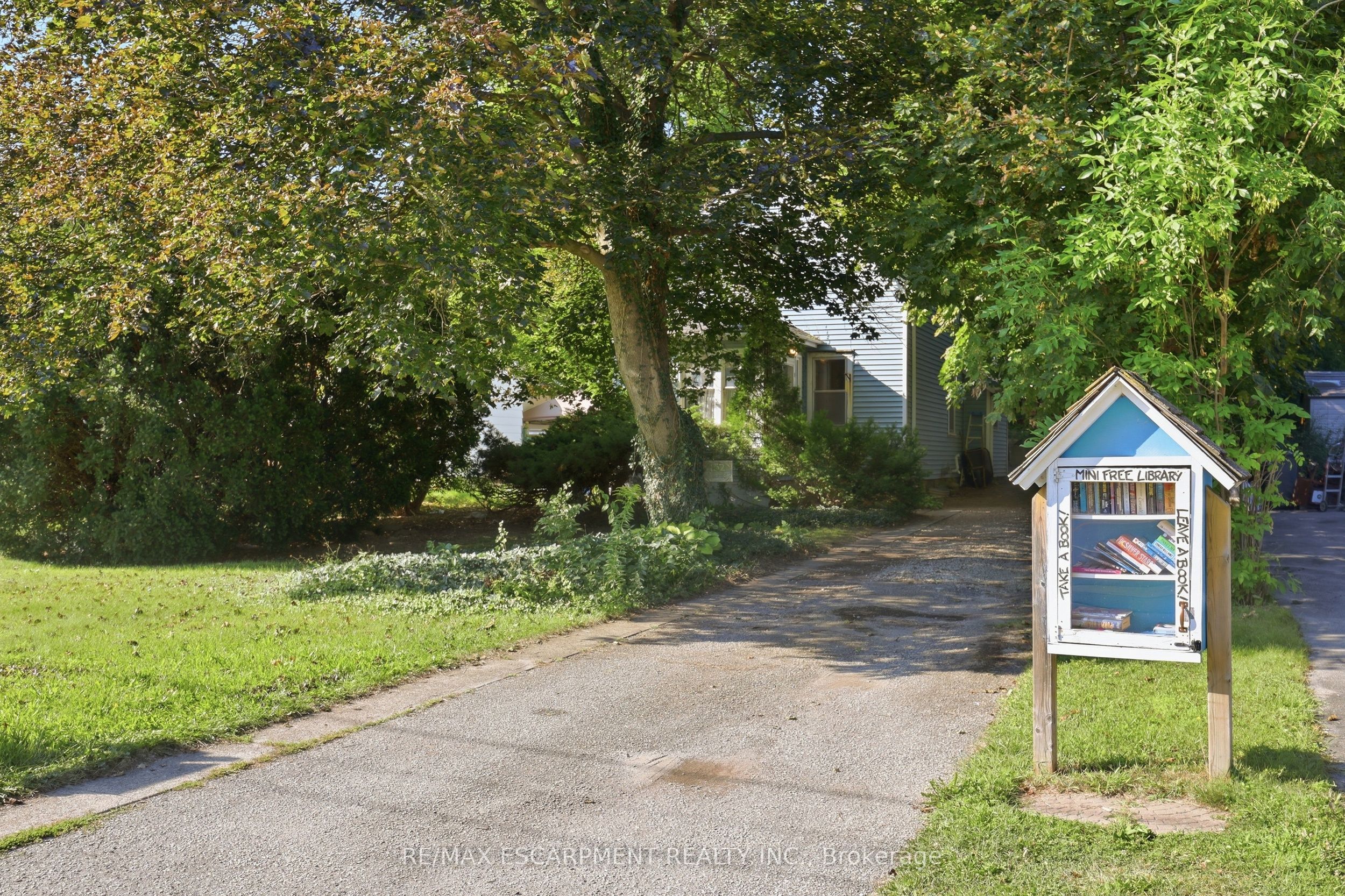 152 Commercial Street Property Photo 35