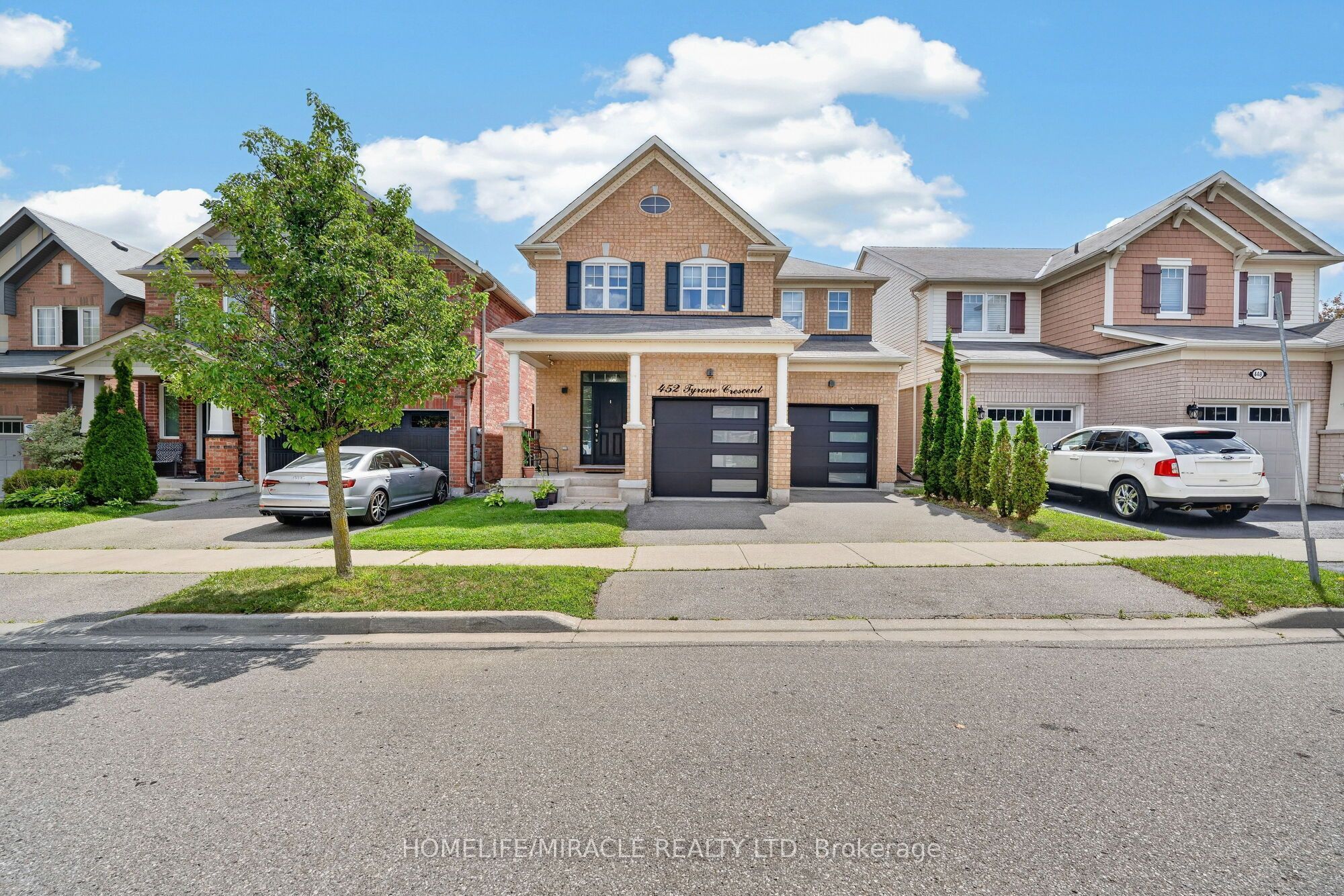 452 Tyrone Crescent Property Photo 1