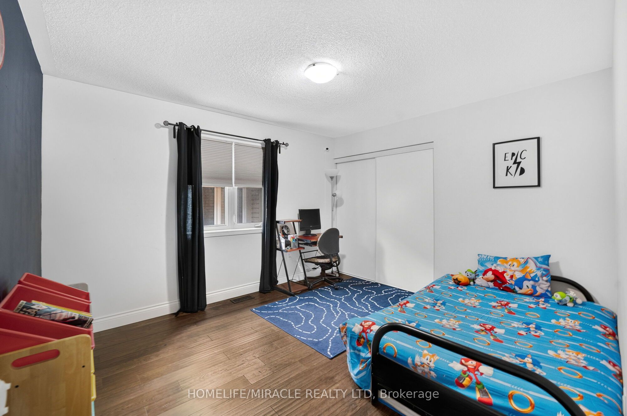 452 Tyrone Crescent Property Photo 9