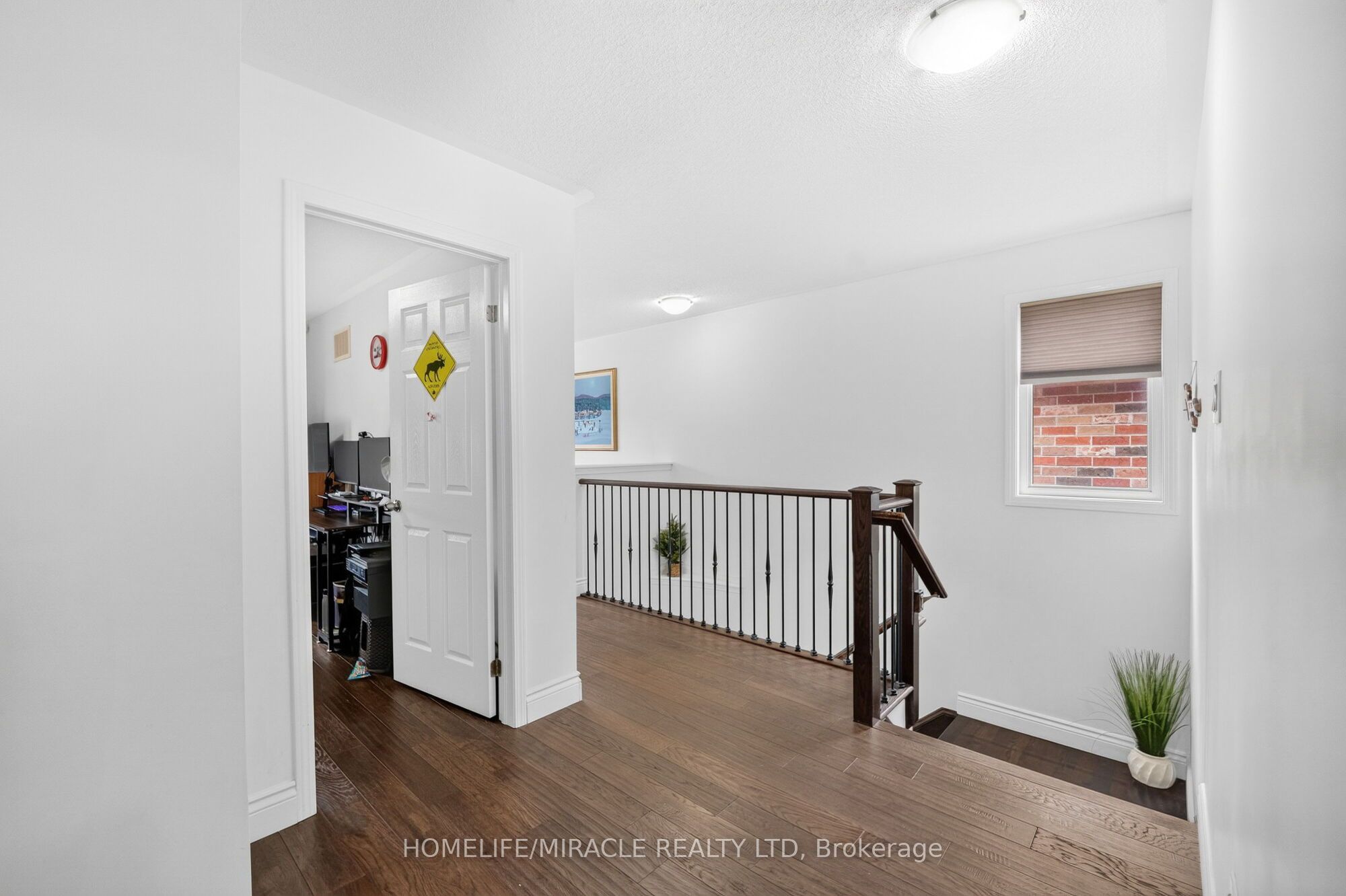 452 Tyrone Crescent Property Photo 14