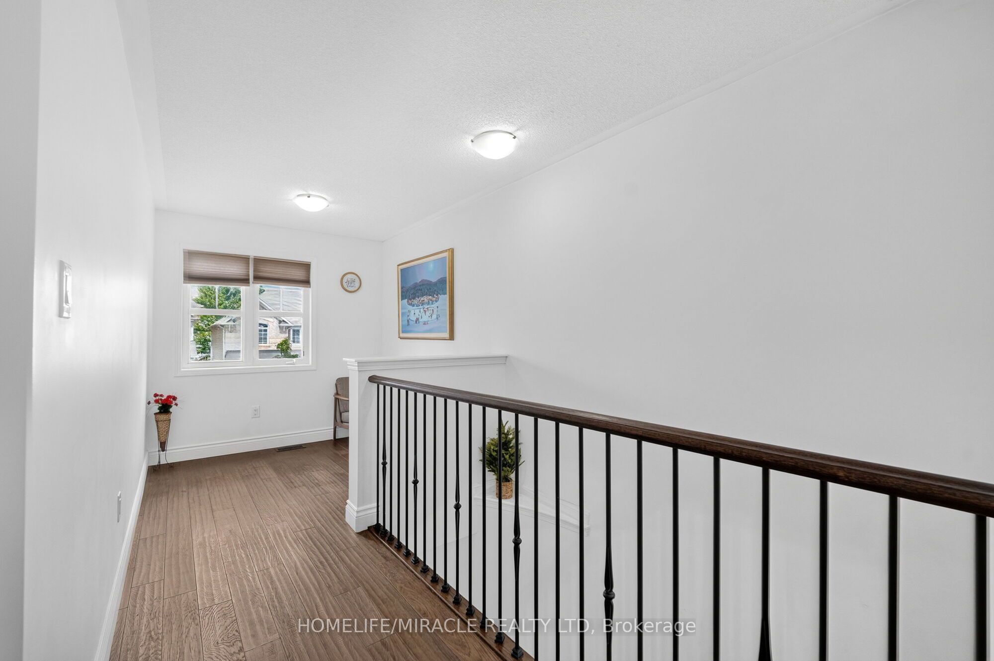 452 Tyrone Crescent Property Photo 16