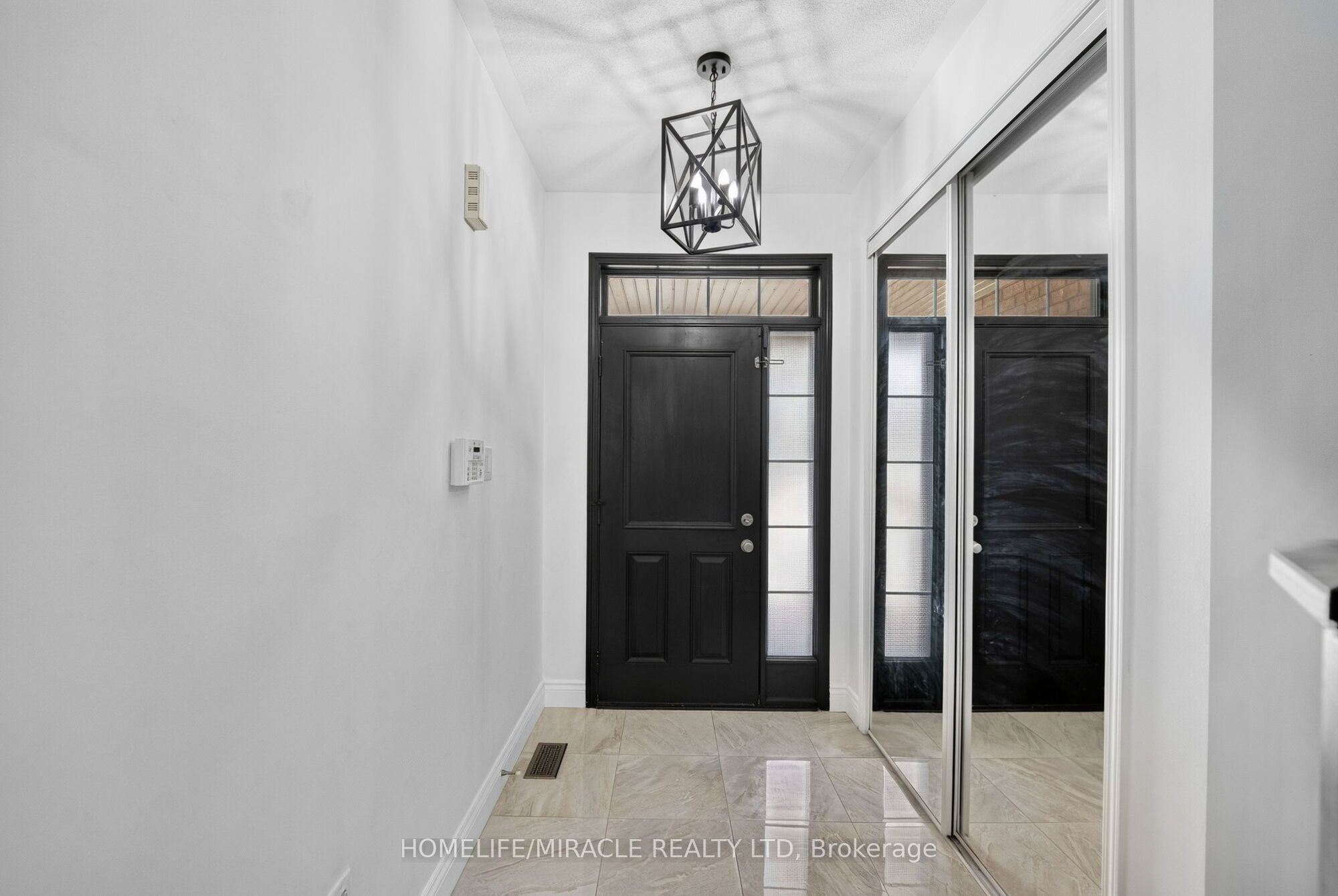 452 Tyrone Crescent Property Photo 19