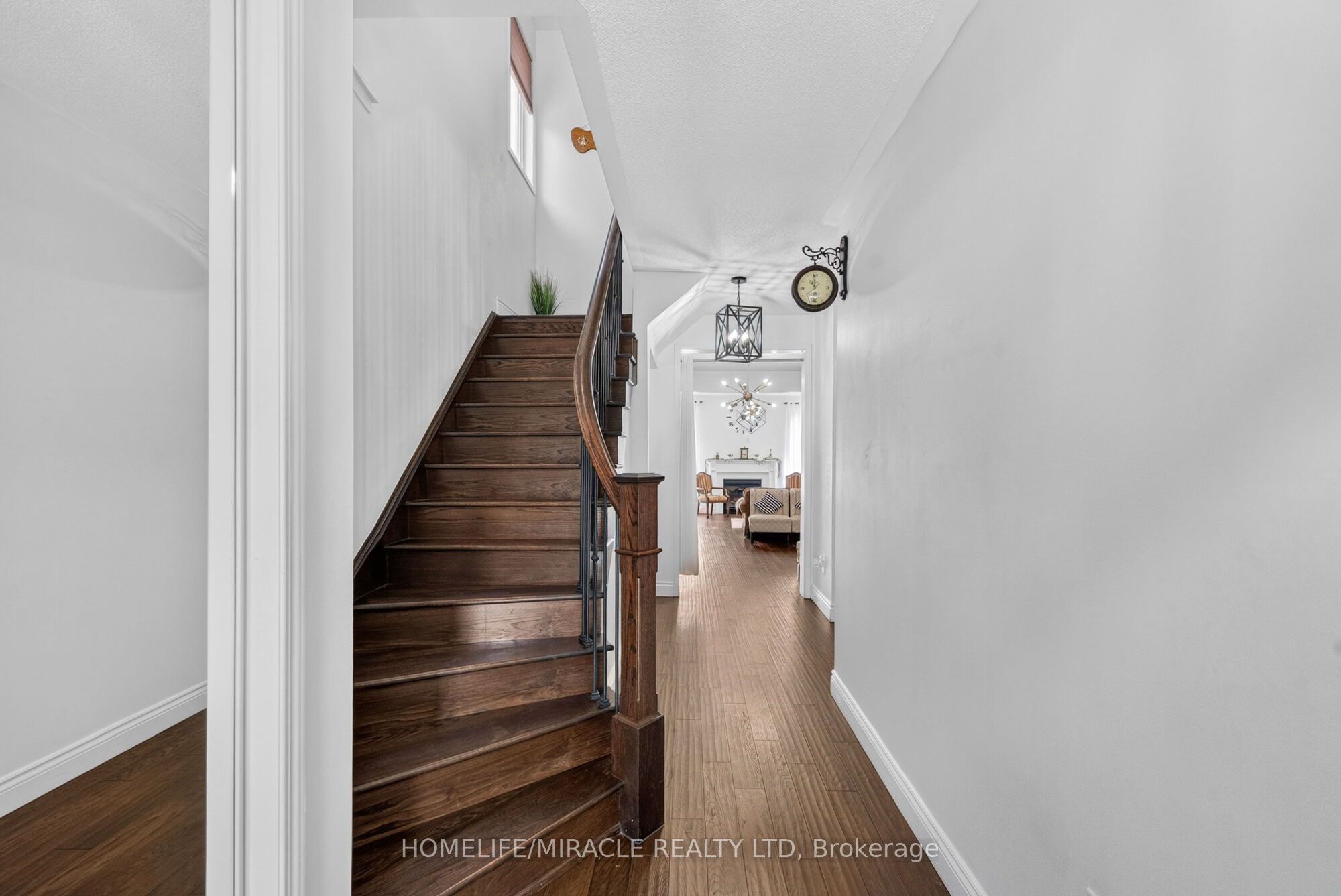 452 Tyrone Crescent Property Photo 20