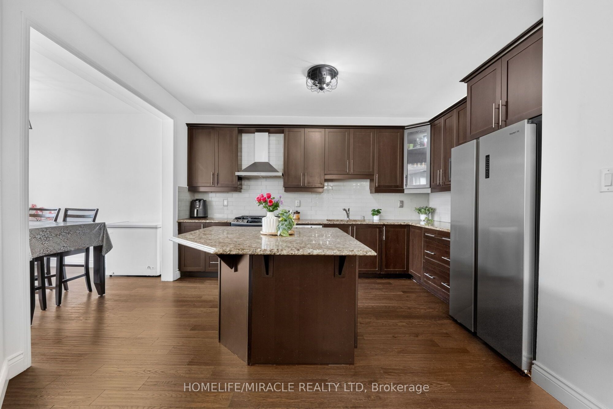 452 Tyrone Crescent Property Photo 28