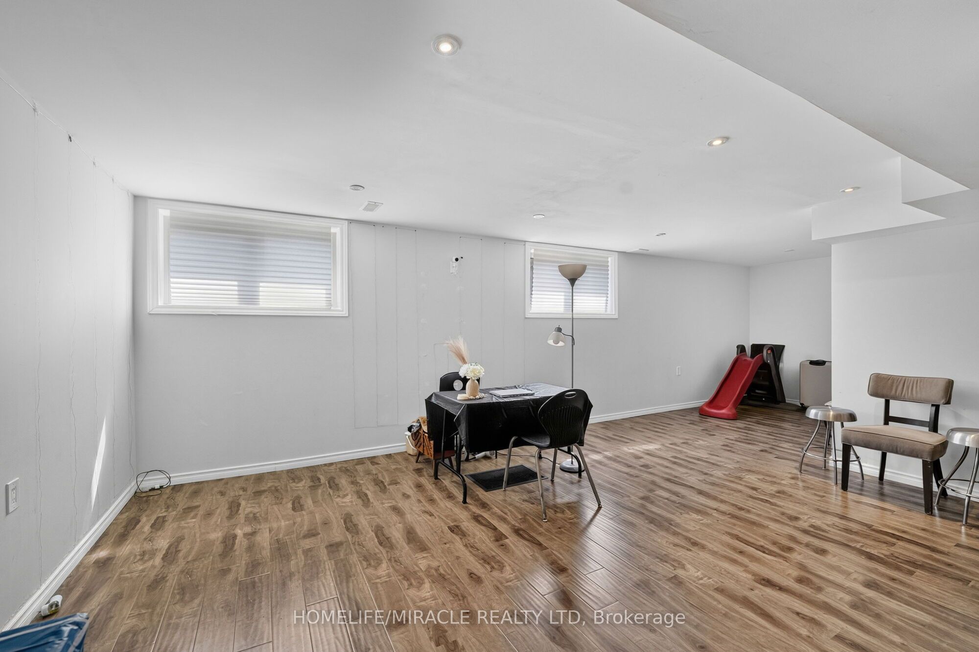 452 Tyrone Crescent Property Photo 33