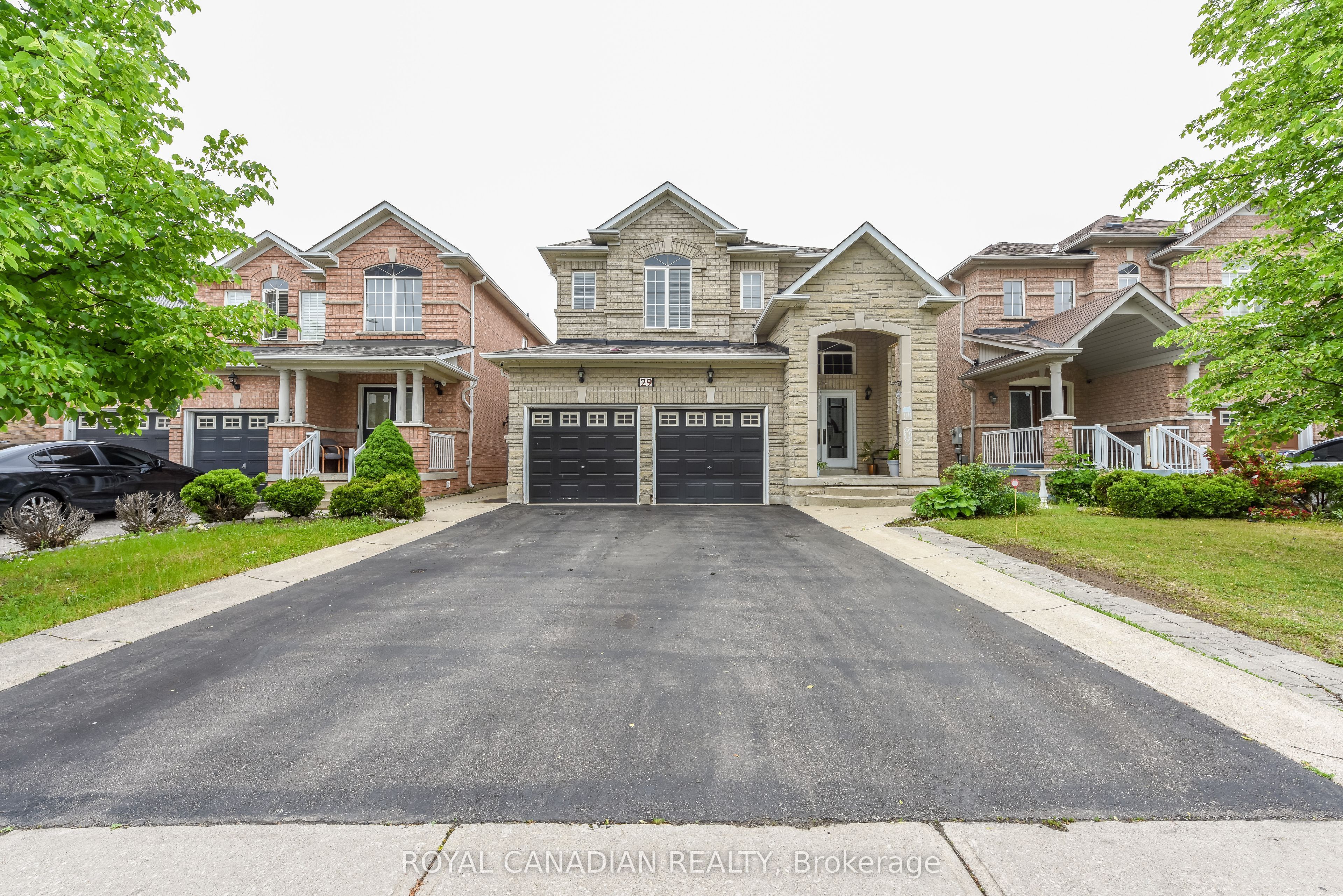 29 Dewside Drive Property Photo 1