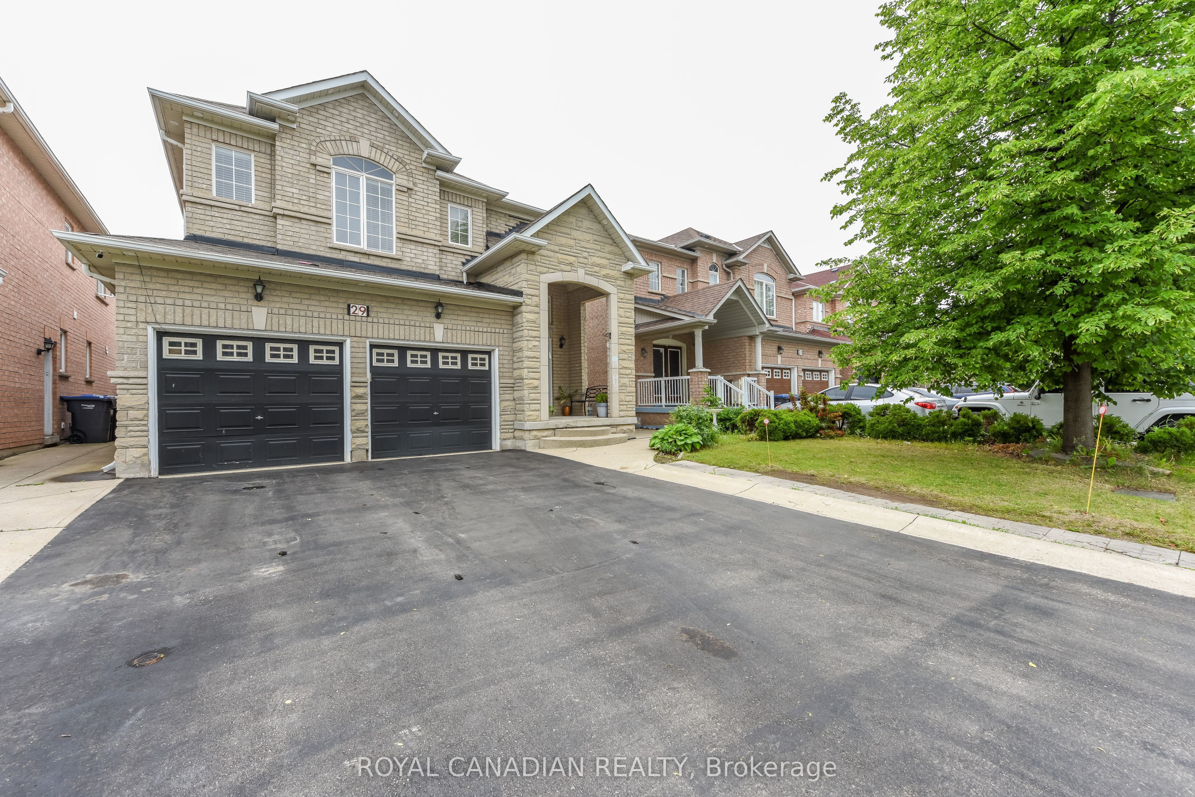 29 Dewside Drive Property Photo 3