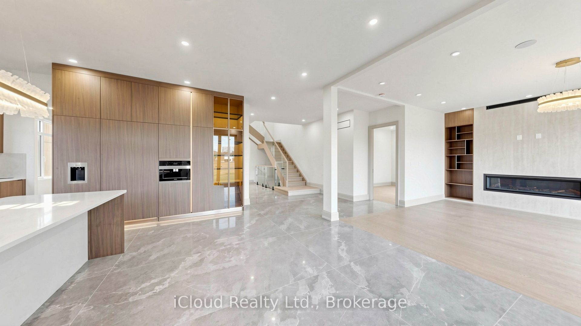 2539 Rugby Road Property Photo 4