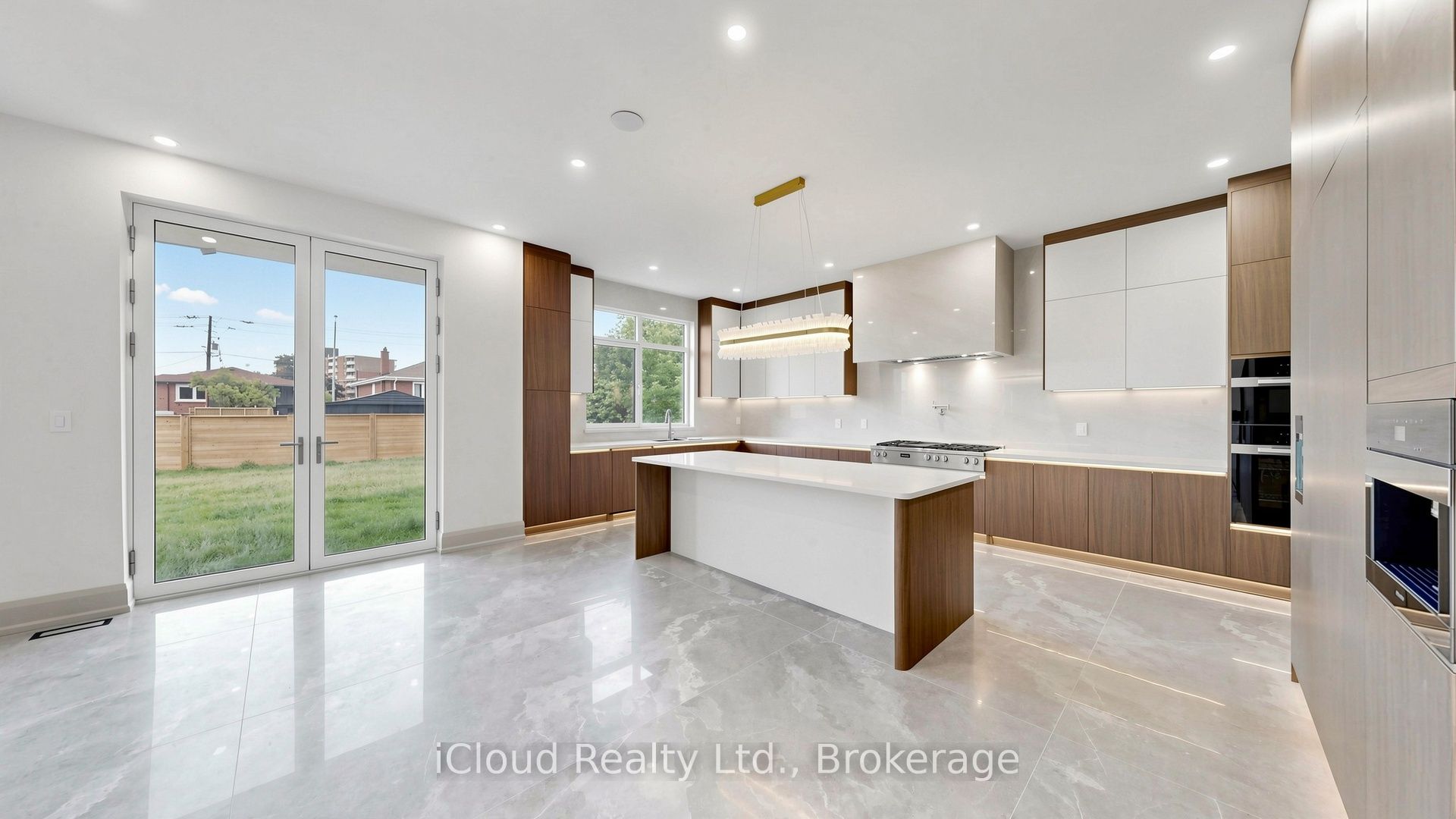 2539 Rugby Road Property Photo 5