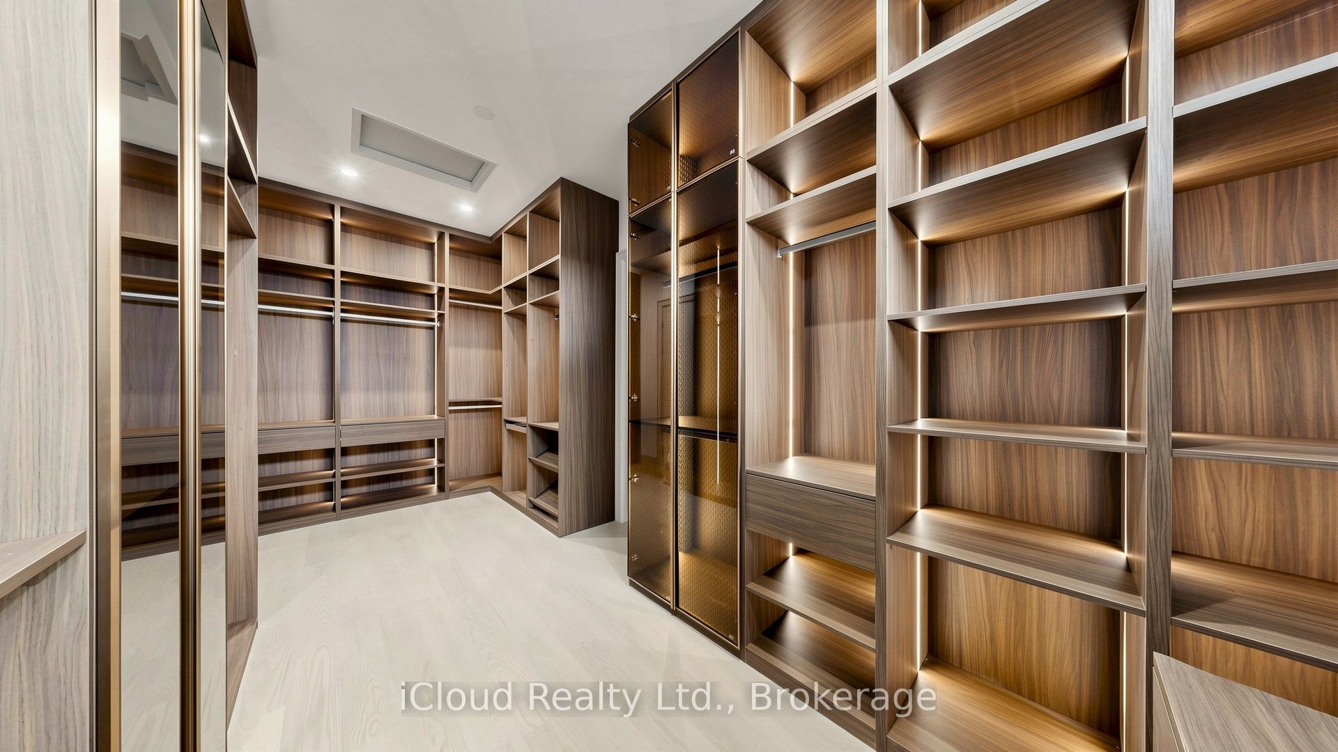 2539 Rugby Road Property Photo 23