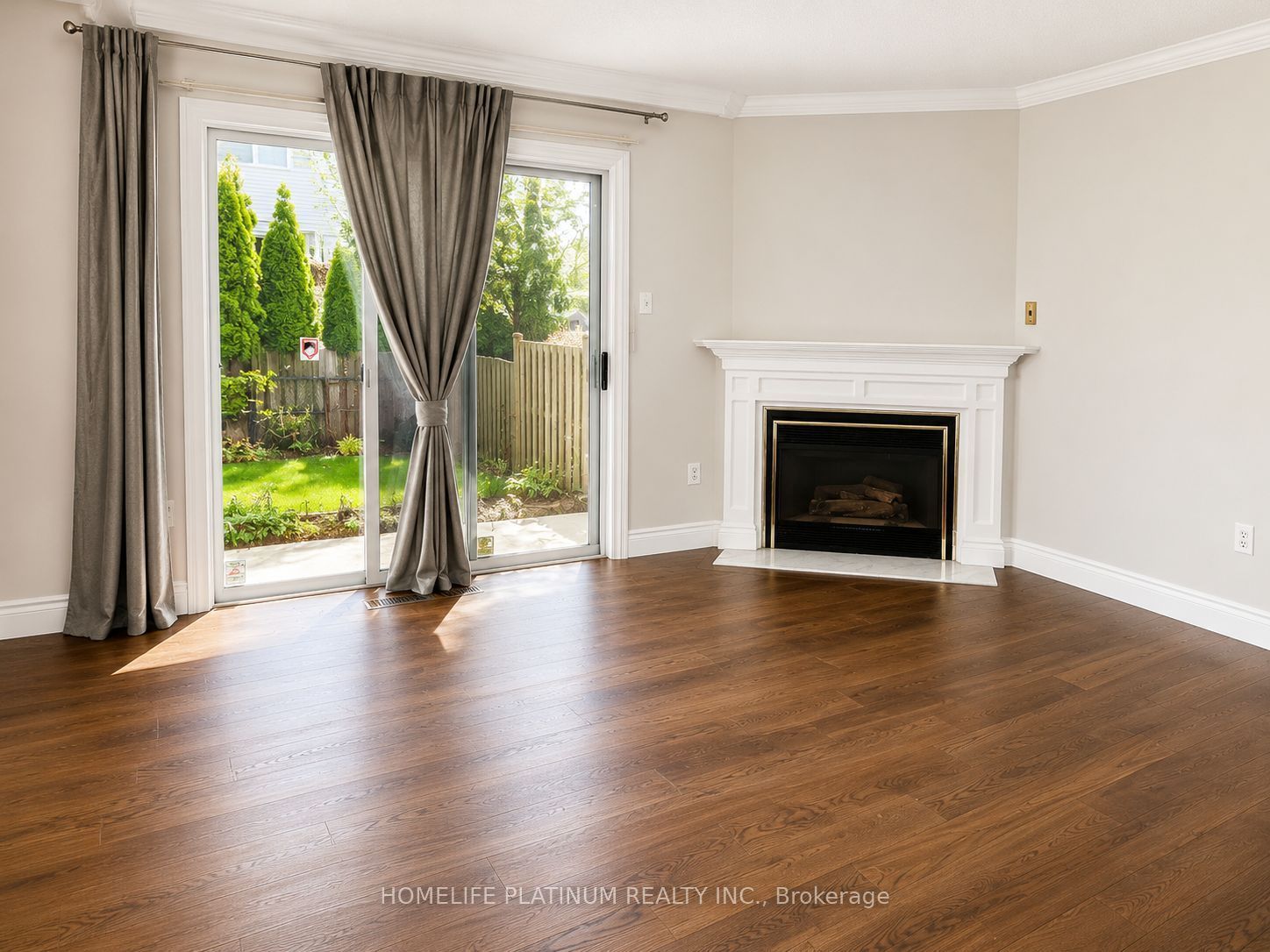 16 Langdale Crescent Property Photo 4