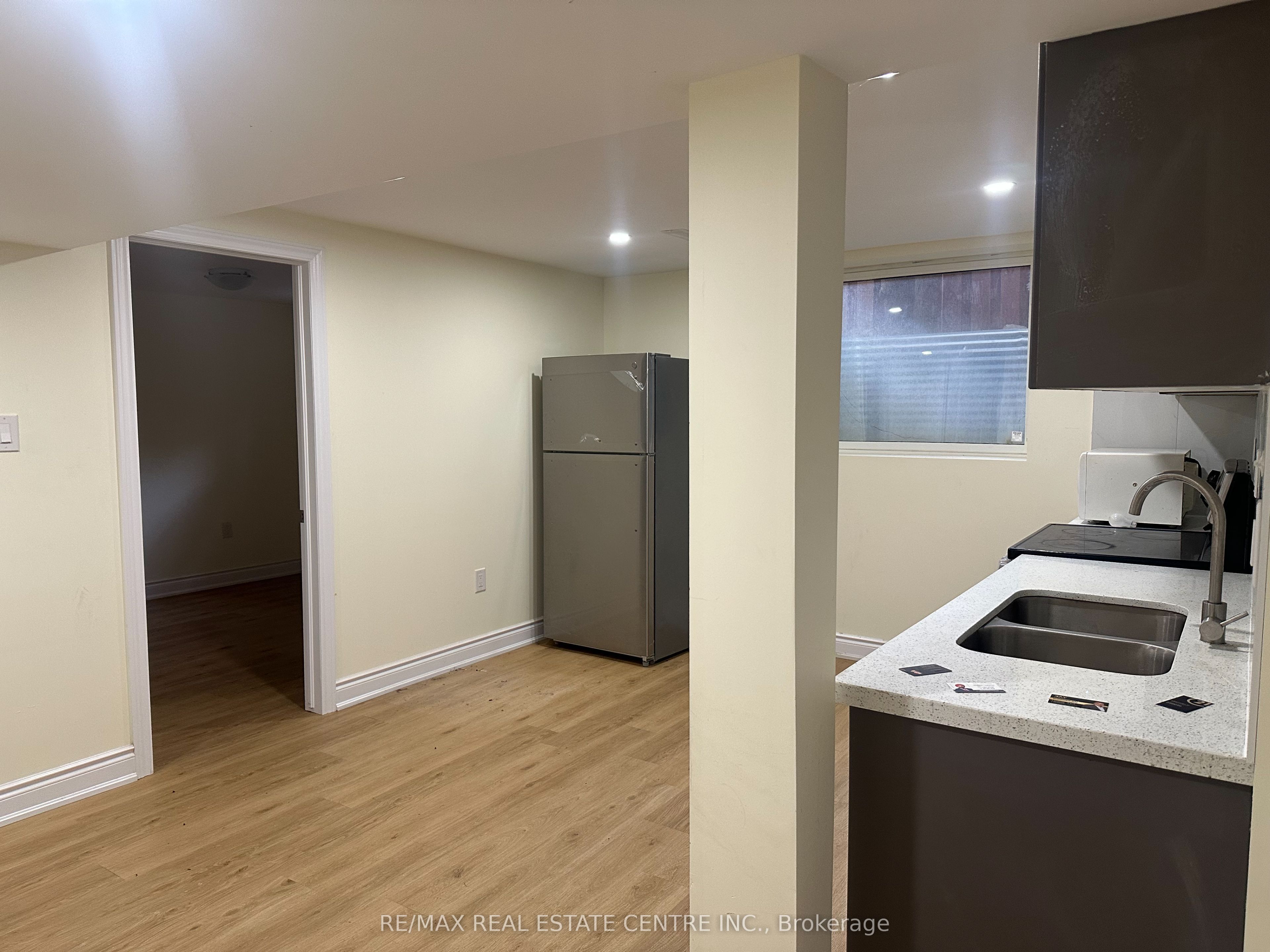 31 Haslemere Avenue Property Photo 2