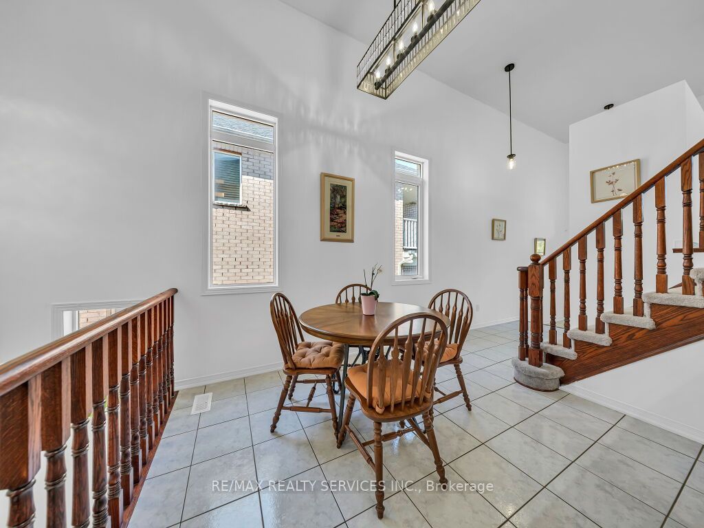 101 River Rock Crescent Property Photo 15