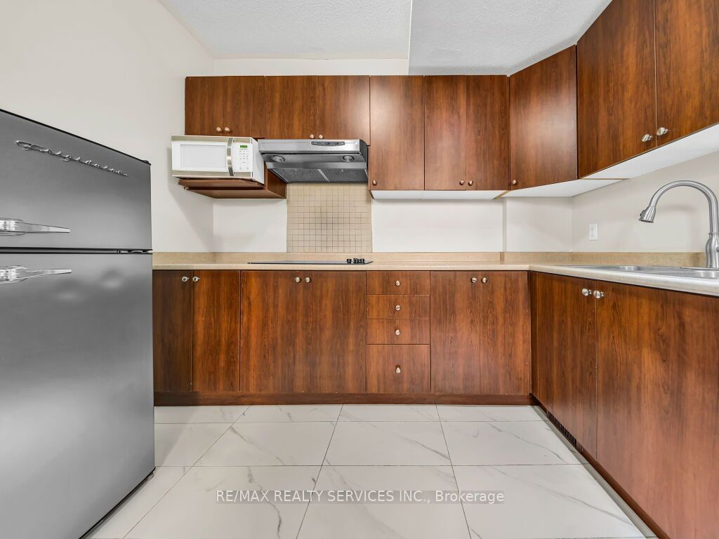 101 River Rock Crescent Property Photo 31