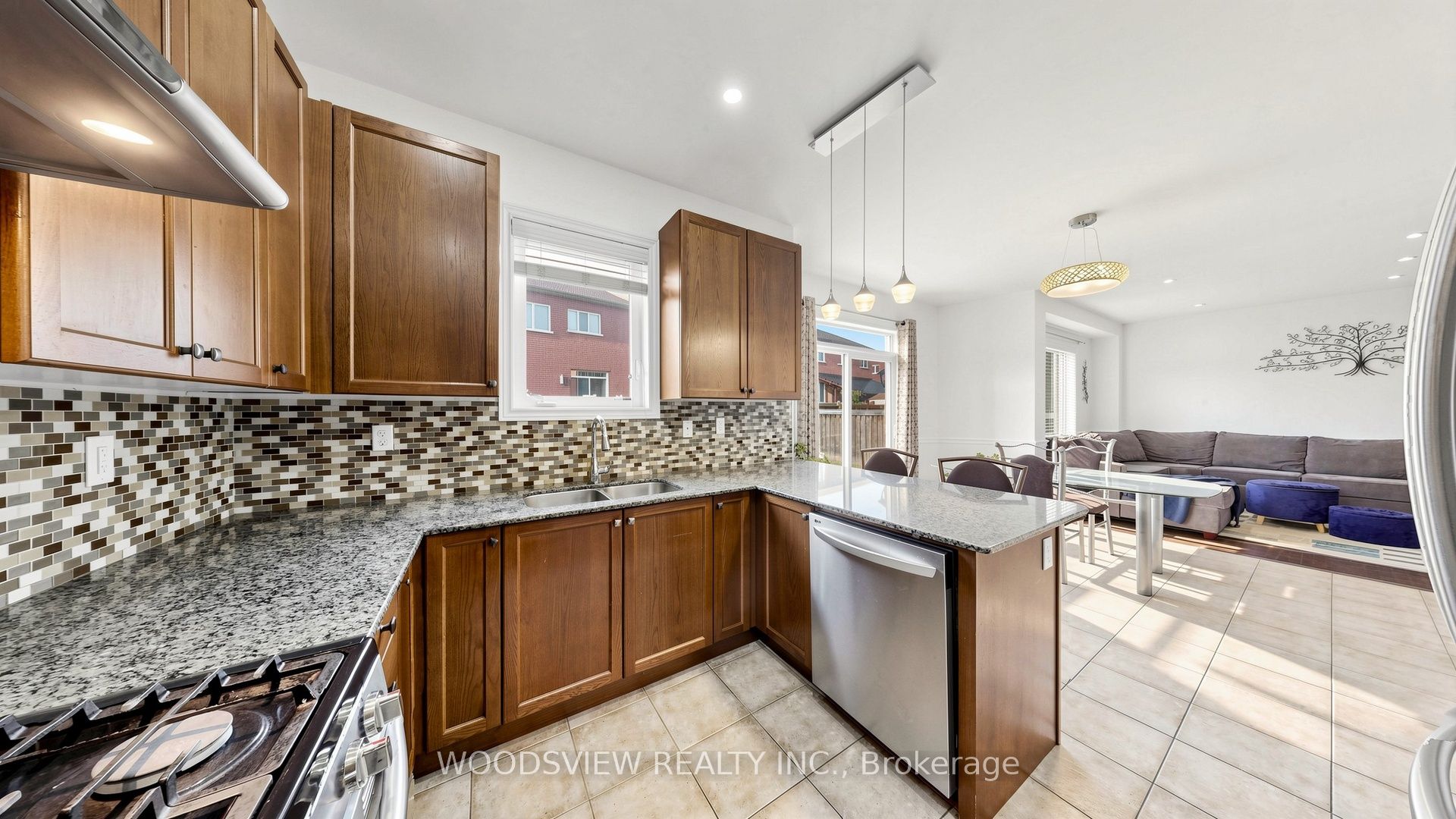 7 Deancrest Road Property Photo 12