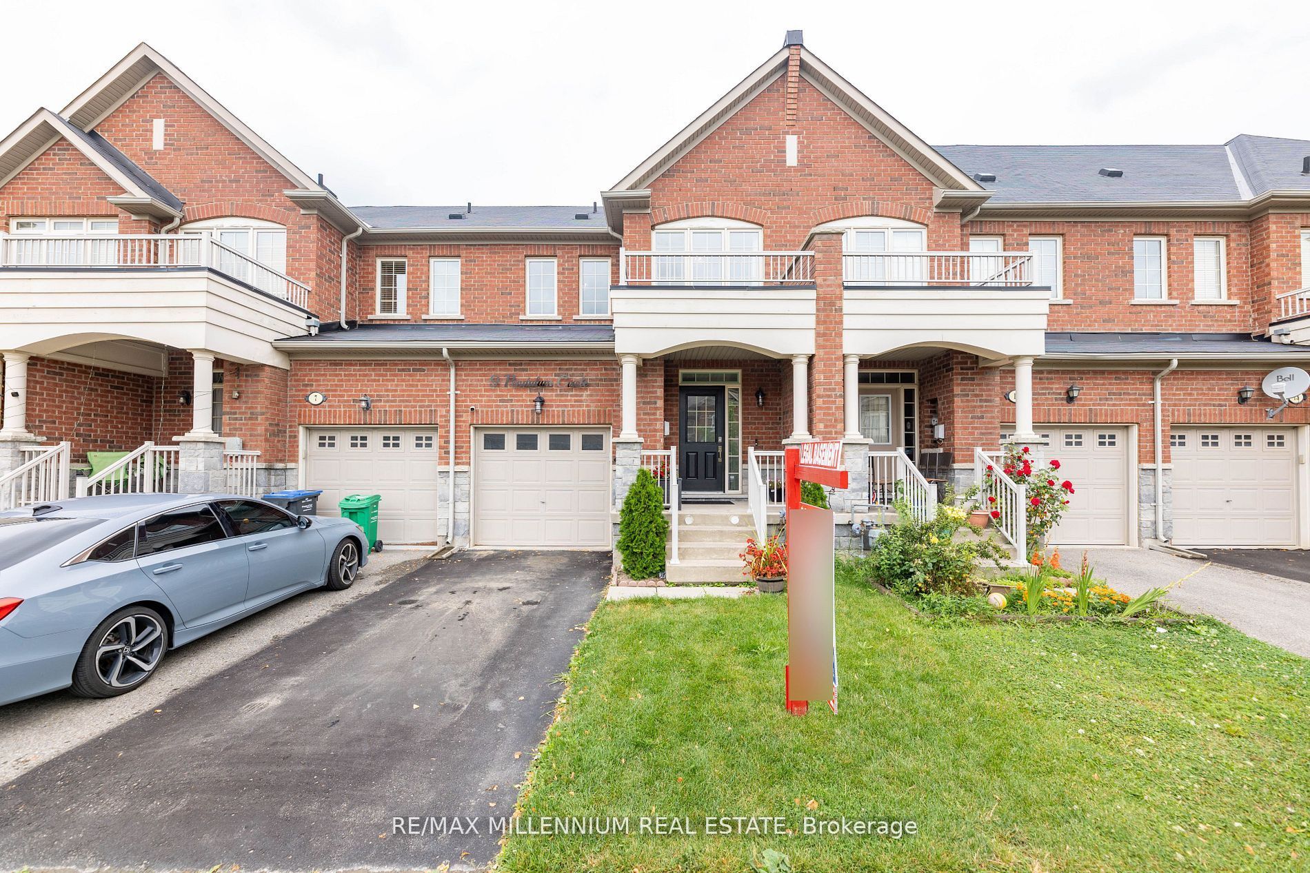 9 Pendulum Circle Property Photo 1