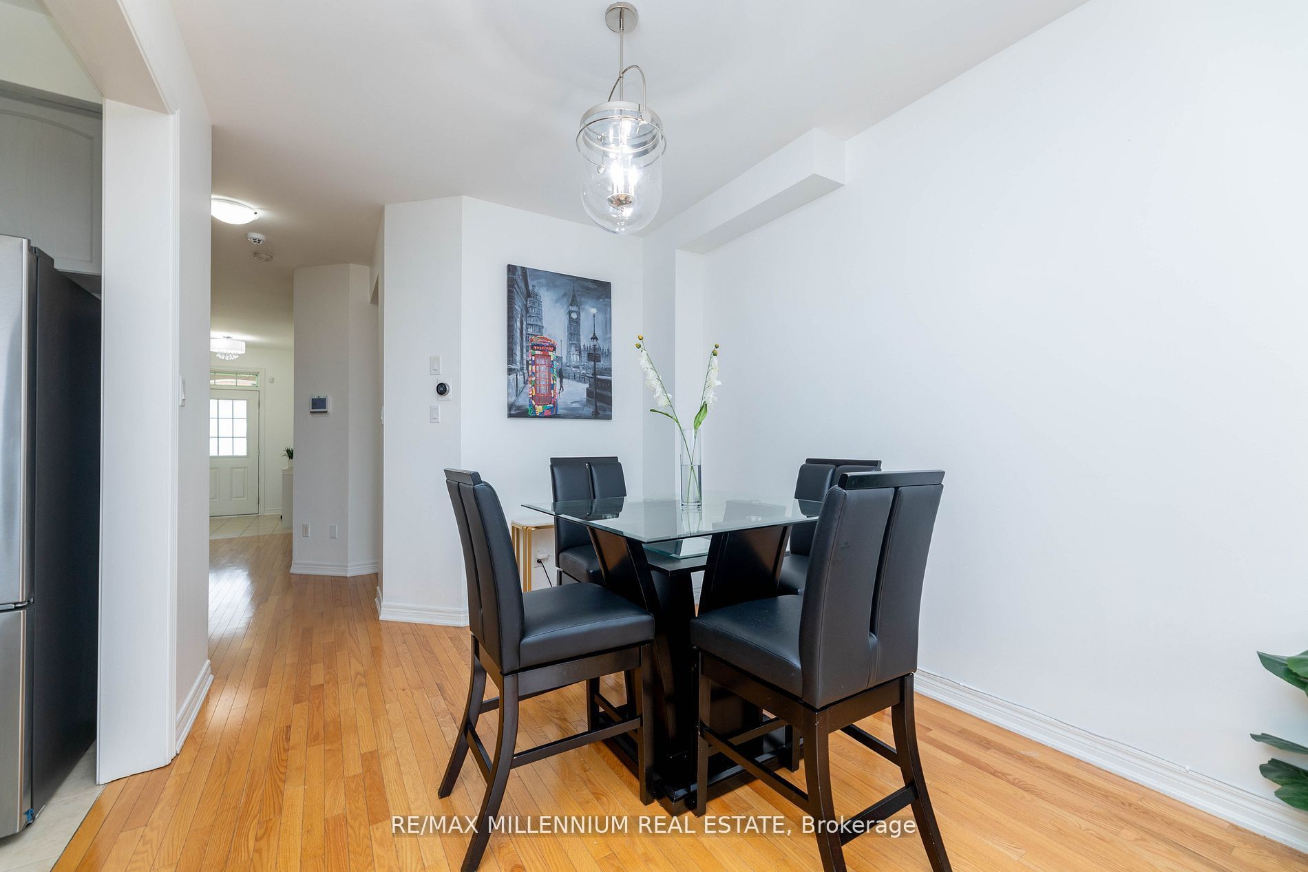 9 Pendulum Circle Property Photo 8